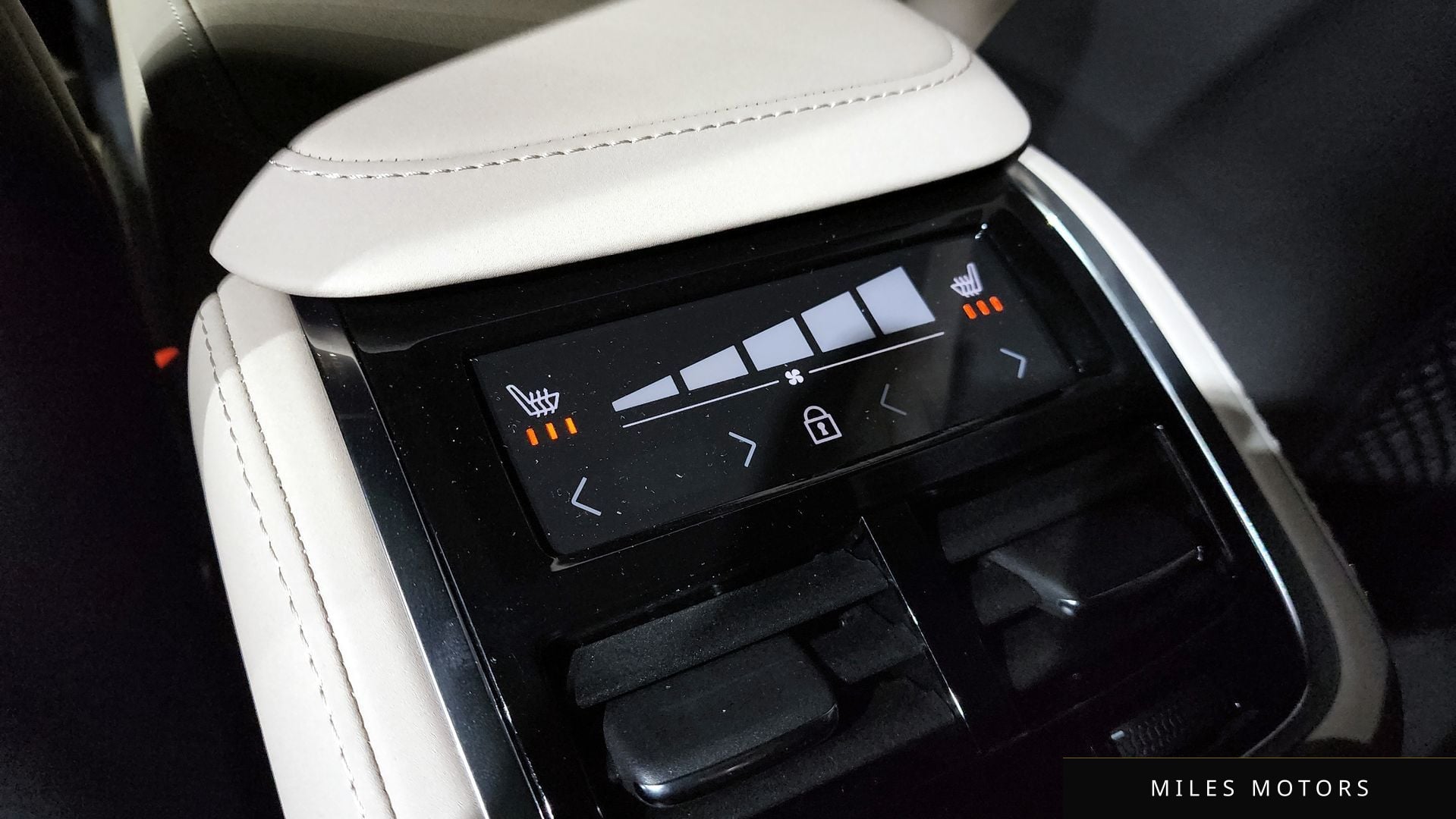 Volvo XC90 2026 — миниатюра 19