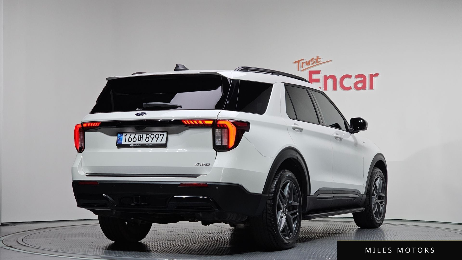 Ford Explorer 2025 — миниатюра 2