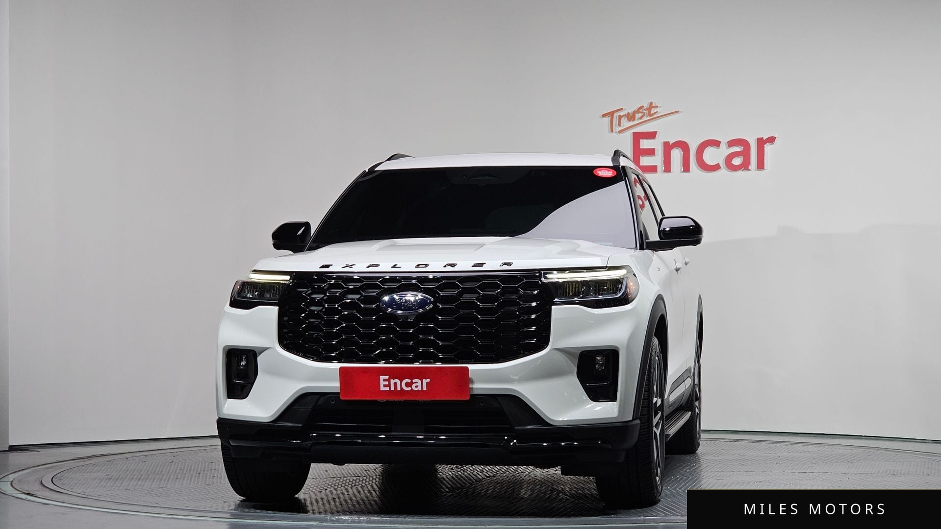 Ford Explorer 2025 — миниатюра 3