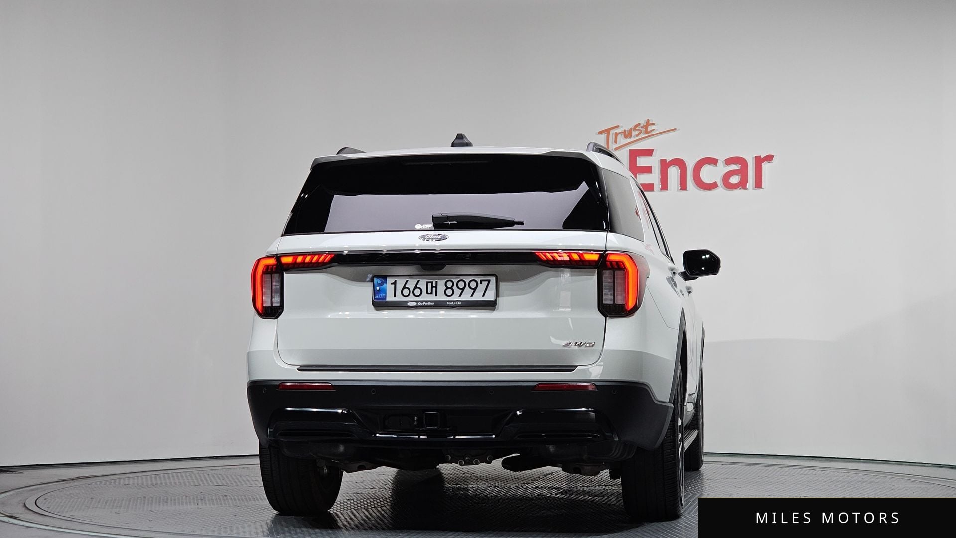 Ford Explorer 2025 — миниатюра 4
