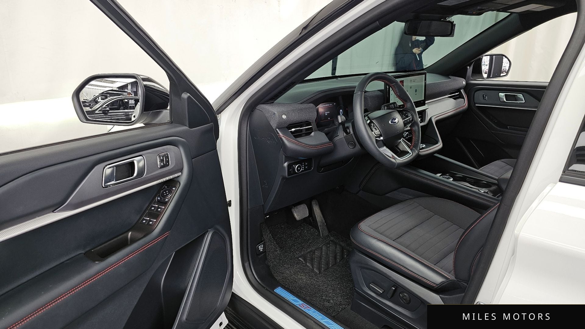Ford Explorer 2025 — миниатюра 10