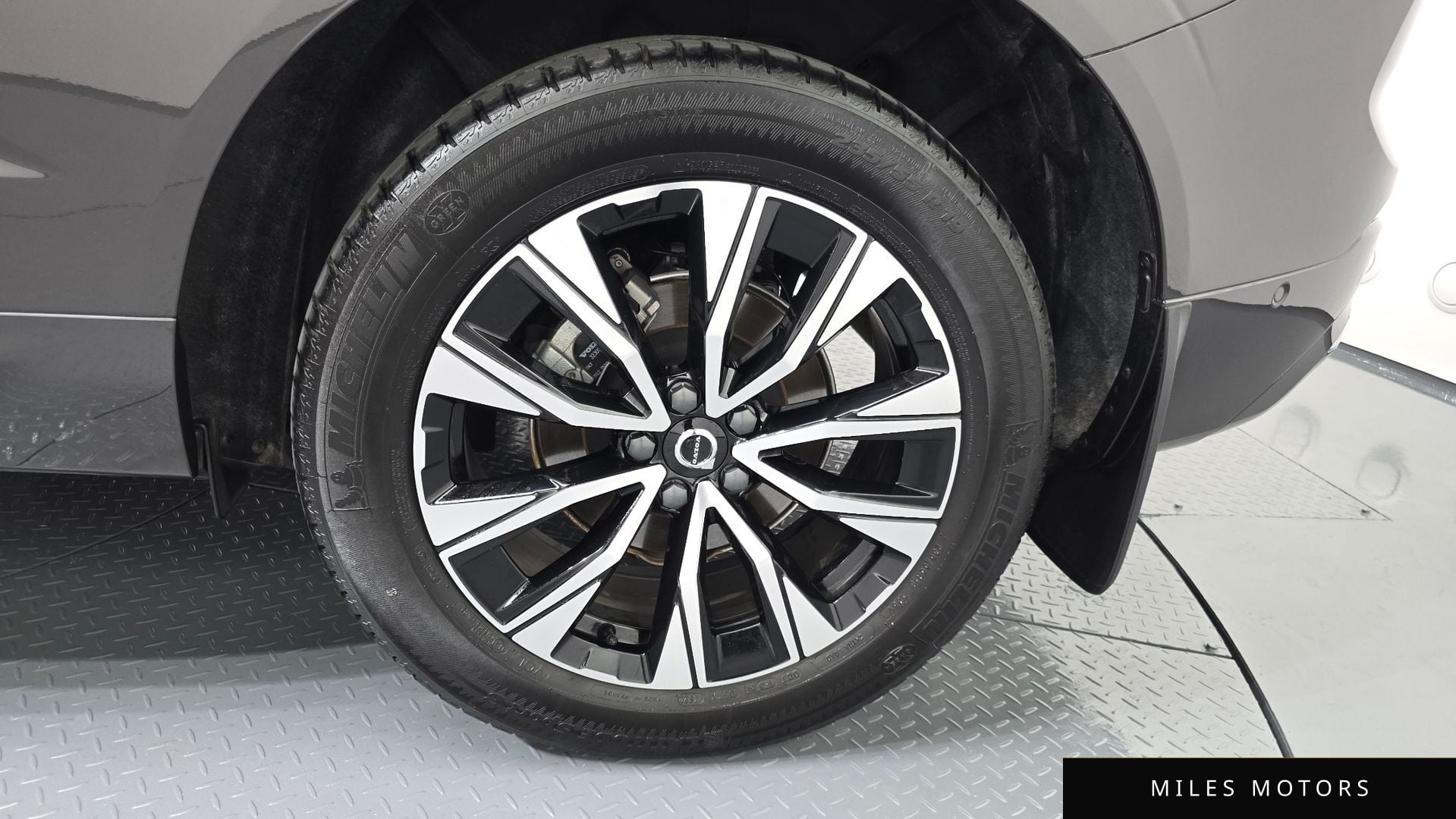 Volvo XC60 2023 — миниатюра 4