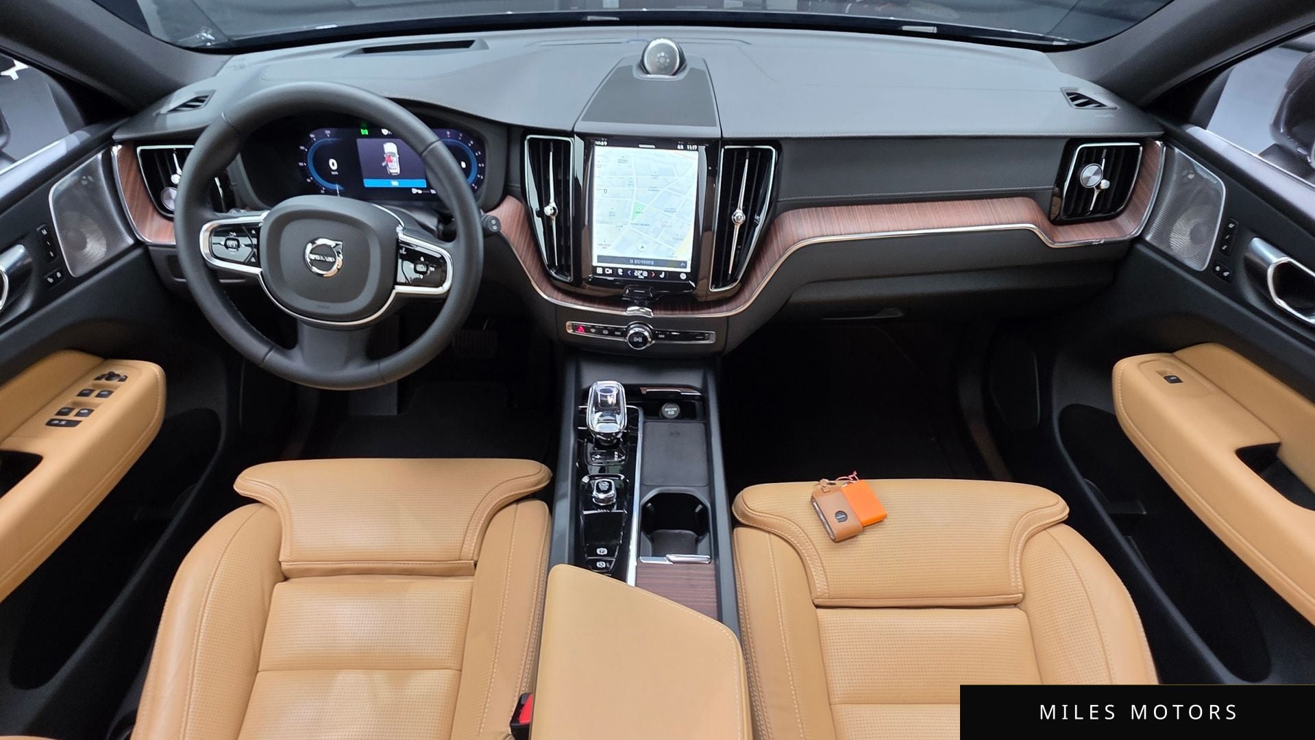 Volvo XC60 2023 — миниатюра 6