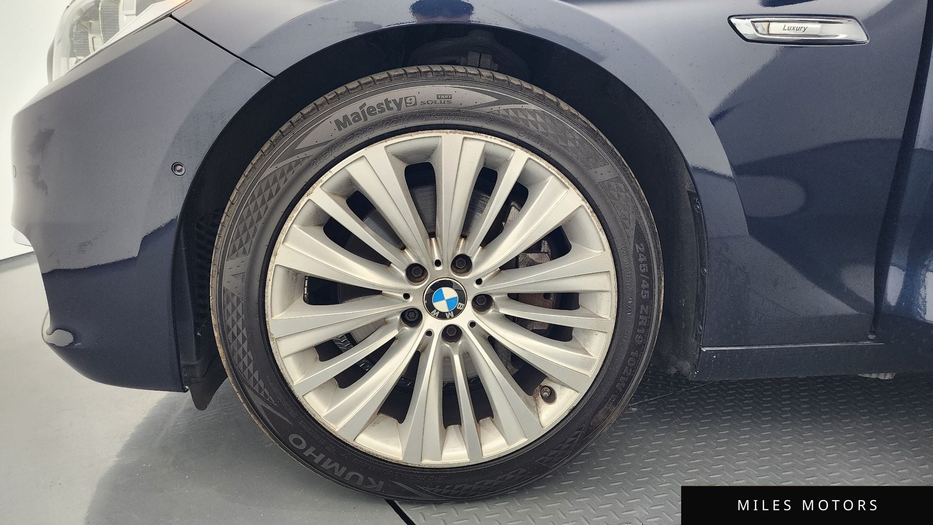 BMW 5 Series GT (F07) 2017 — миниатюра 5
