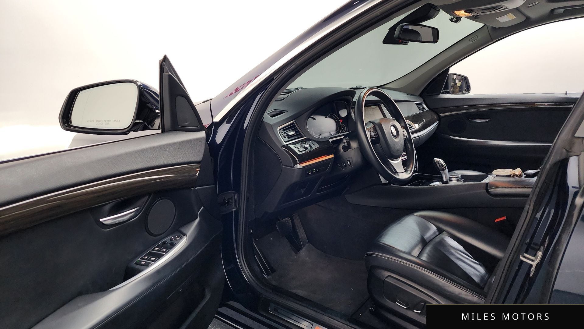BMW 5 Series GT (F07) 2017 — миниатюра 10
