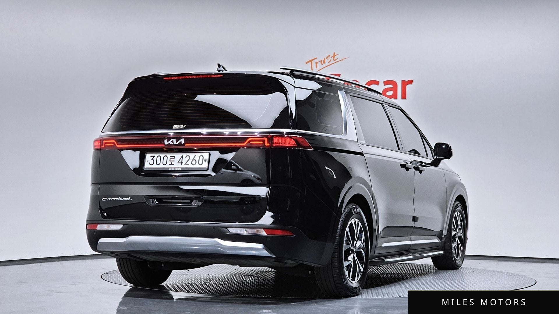 Kia Carnival 2021 — миниатюра 2