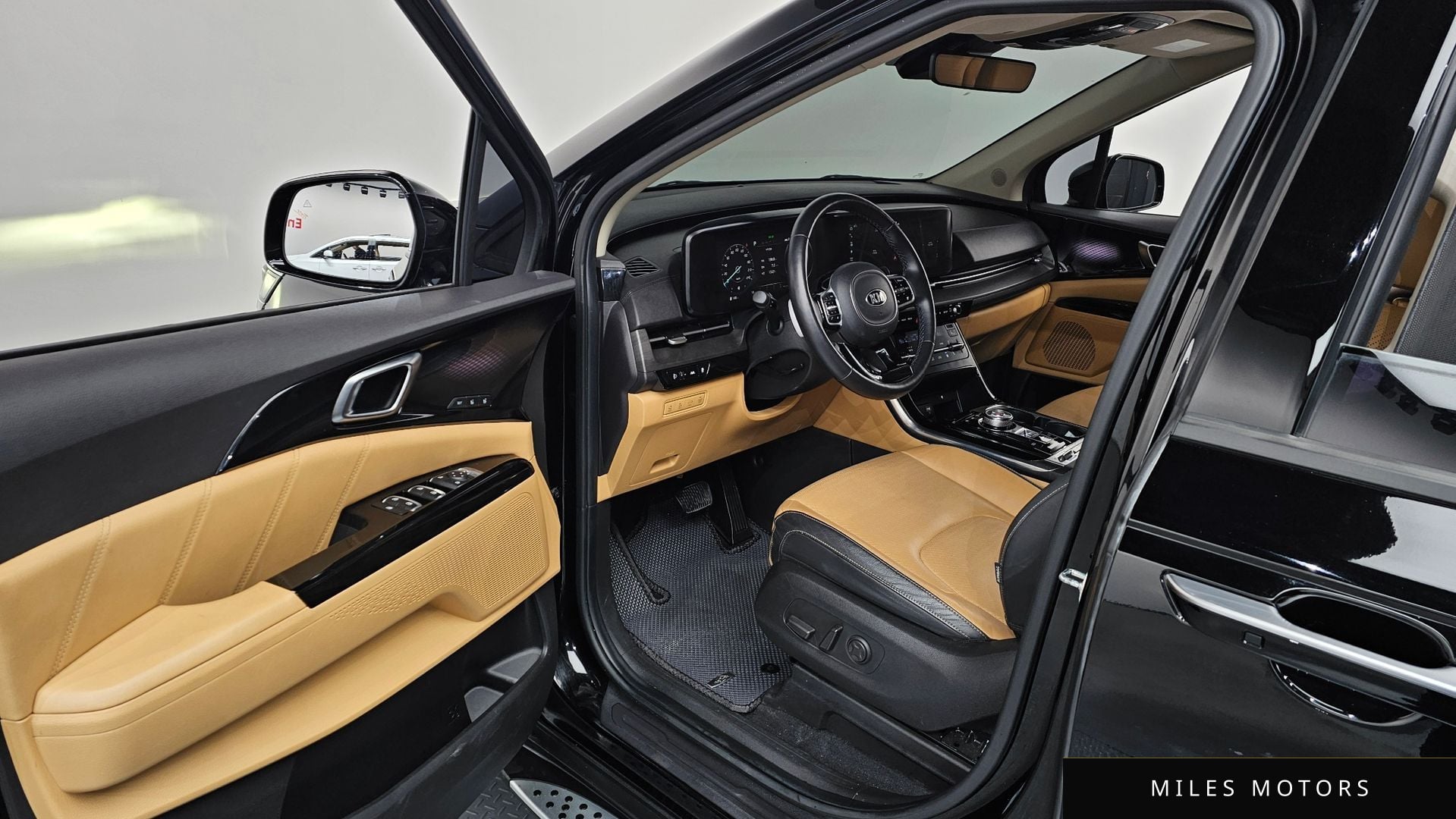 Kia Carnival 2021 — миниатюра 10