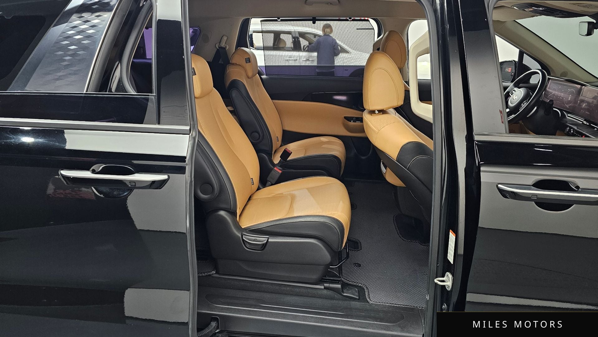 Kia Carnival 2021 — миниатюра 12