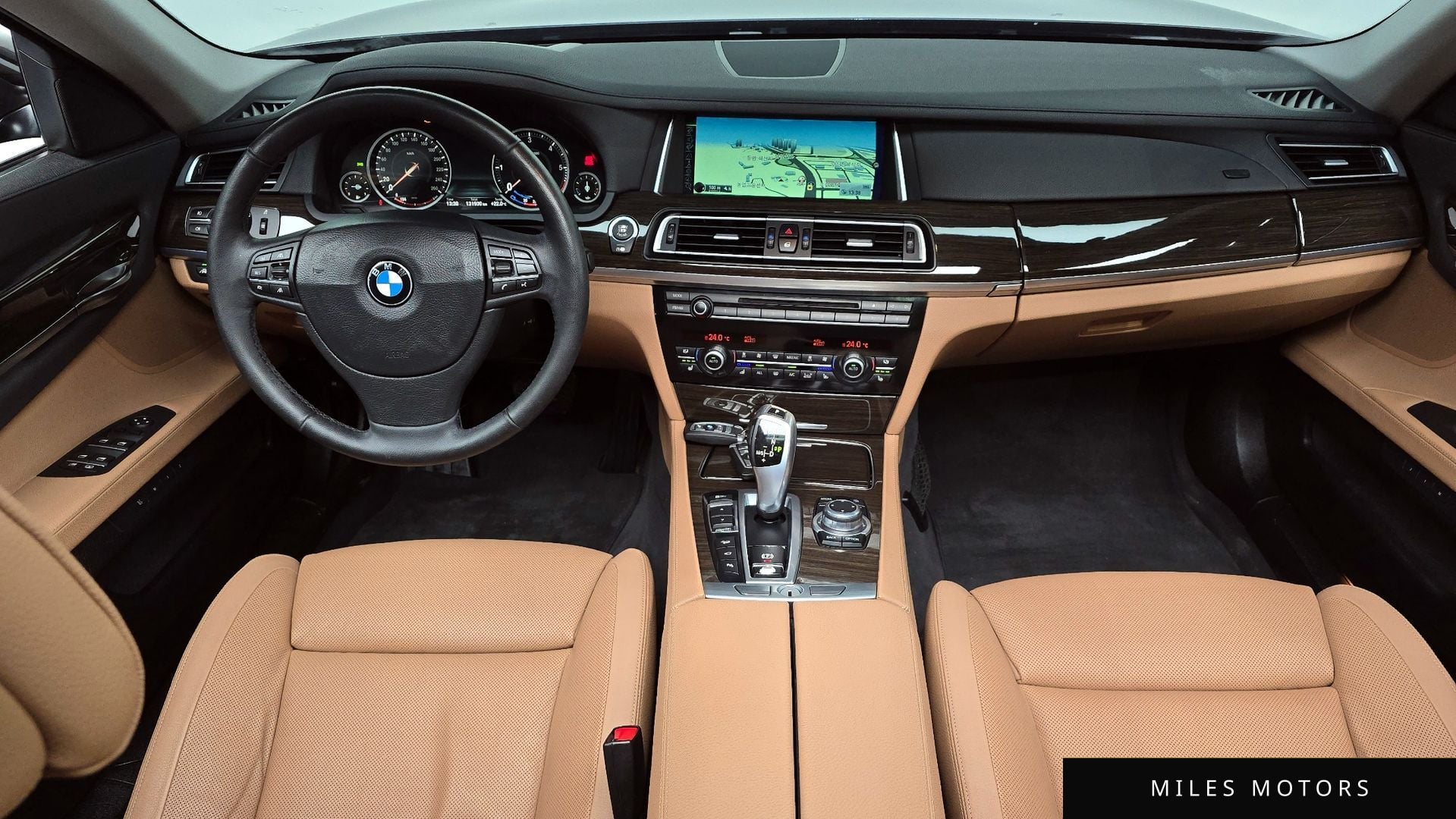 BMW 7 Series (F01) 2013 — миниатюра 7