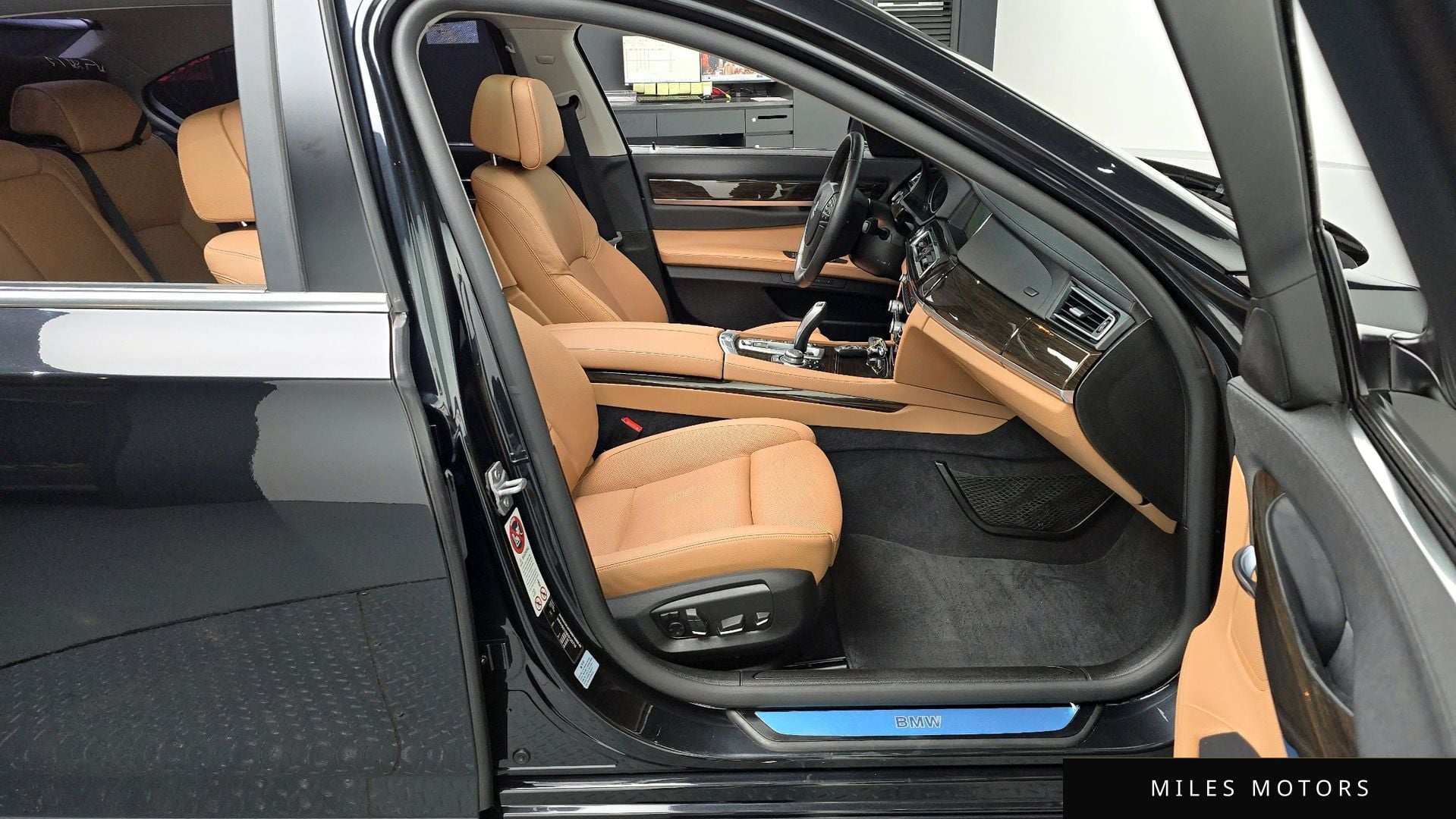 BMW 7 Series (F01) 2013 — миниатюра 11