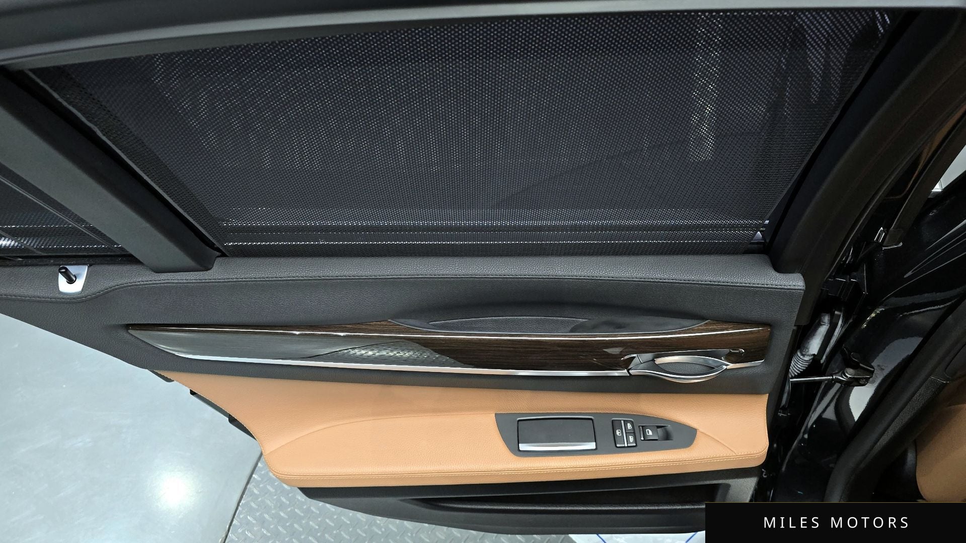 BMW 7 Series (F01) 2013 — миниатюра 18