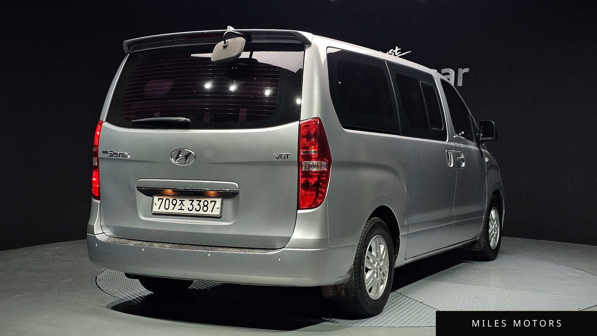 Hyundai Starex 2017 — миниатюра 2
