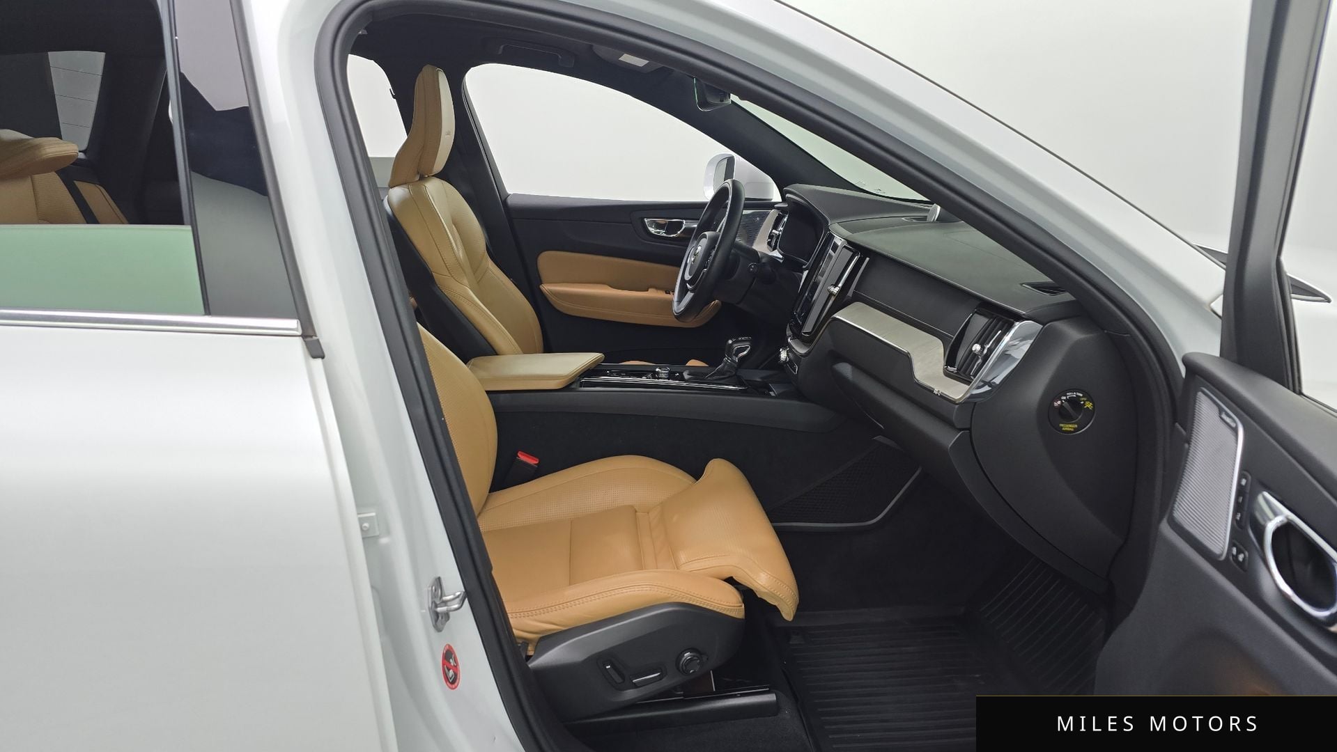 Volvo XC60 2019 — миниатюра 11