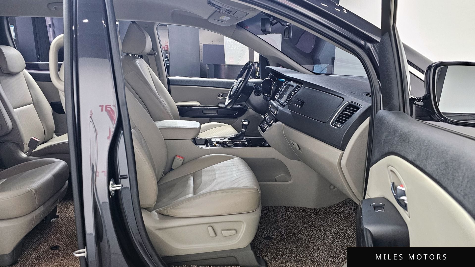 Kia Canival 2020 — миниатюра 10