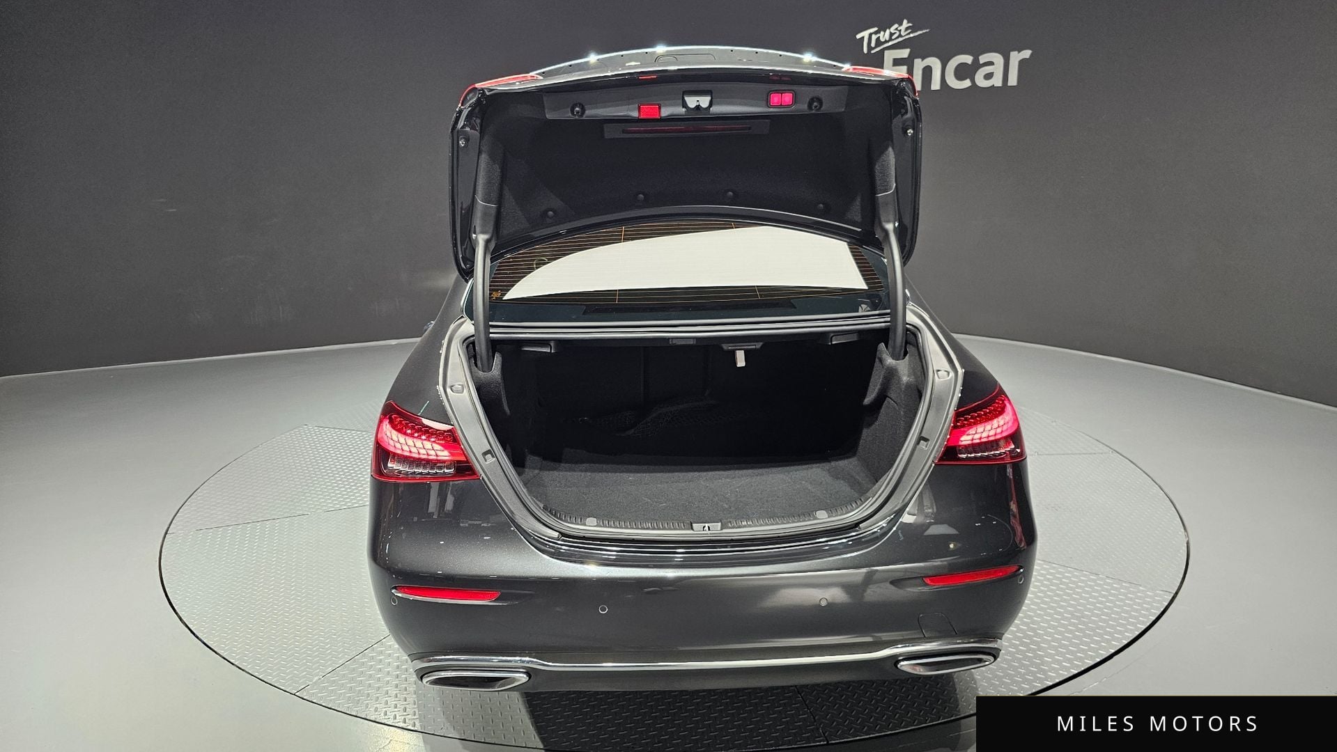 Mercedes-Benz E-클래스 W213 2021 — миниатюра 20