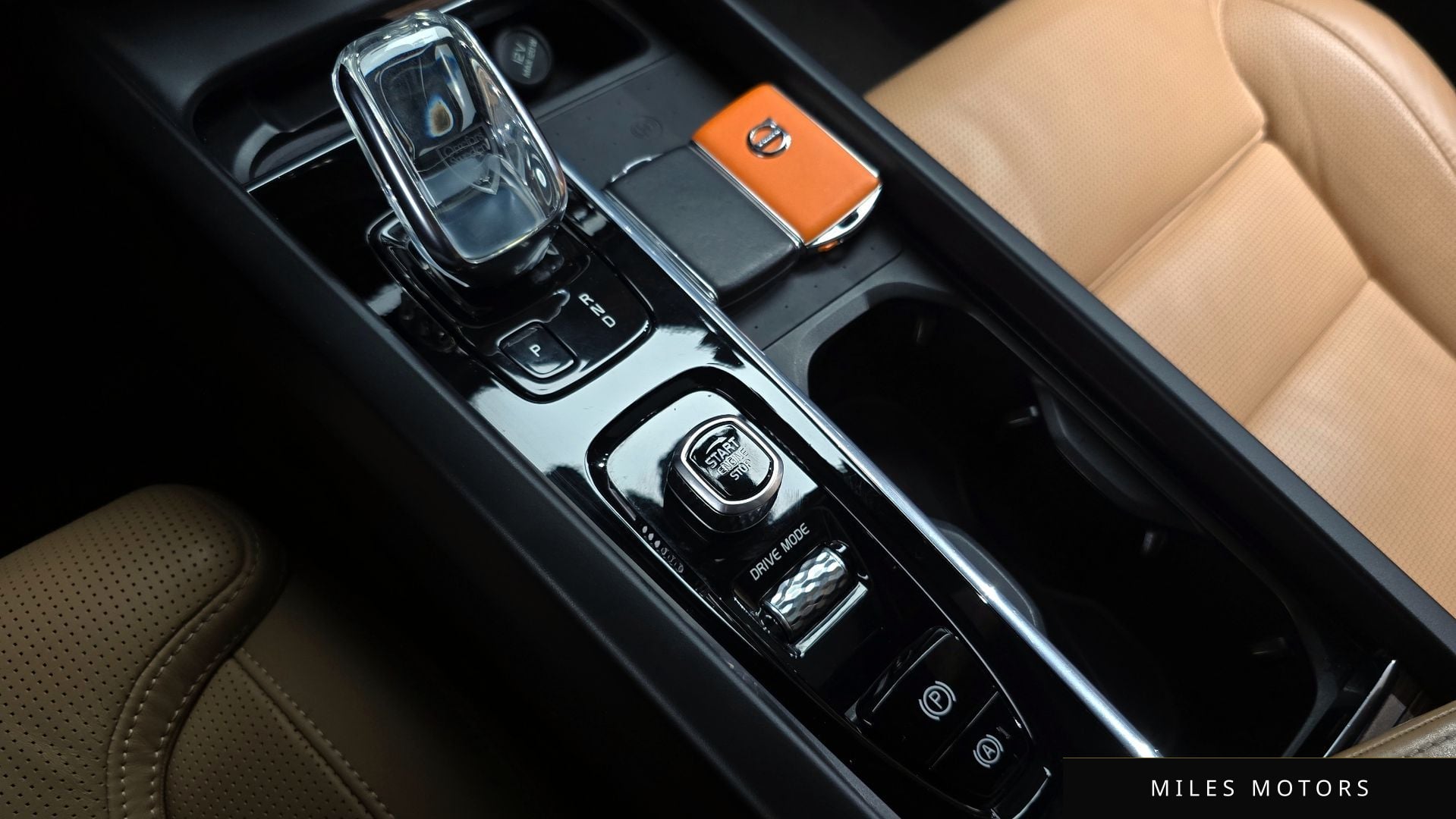Volvo XC60 2021 — миниатюра 9