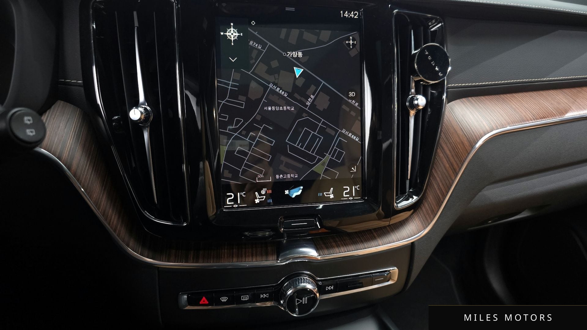 Volvo XC60 2021 — миниатюра 14