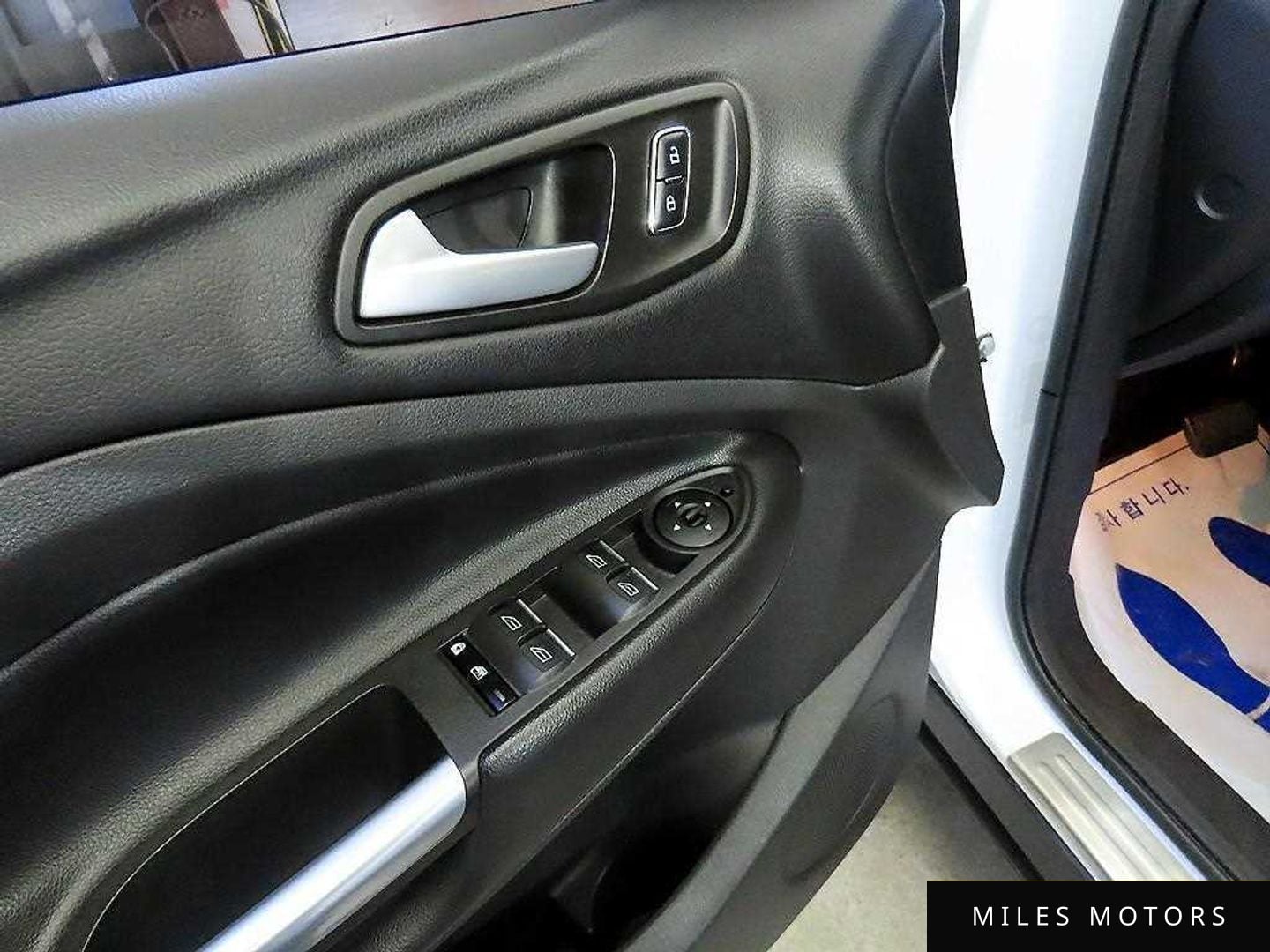 Ford Kuga 2016 — миниатюра 13