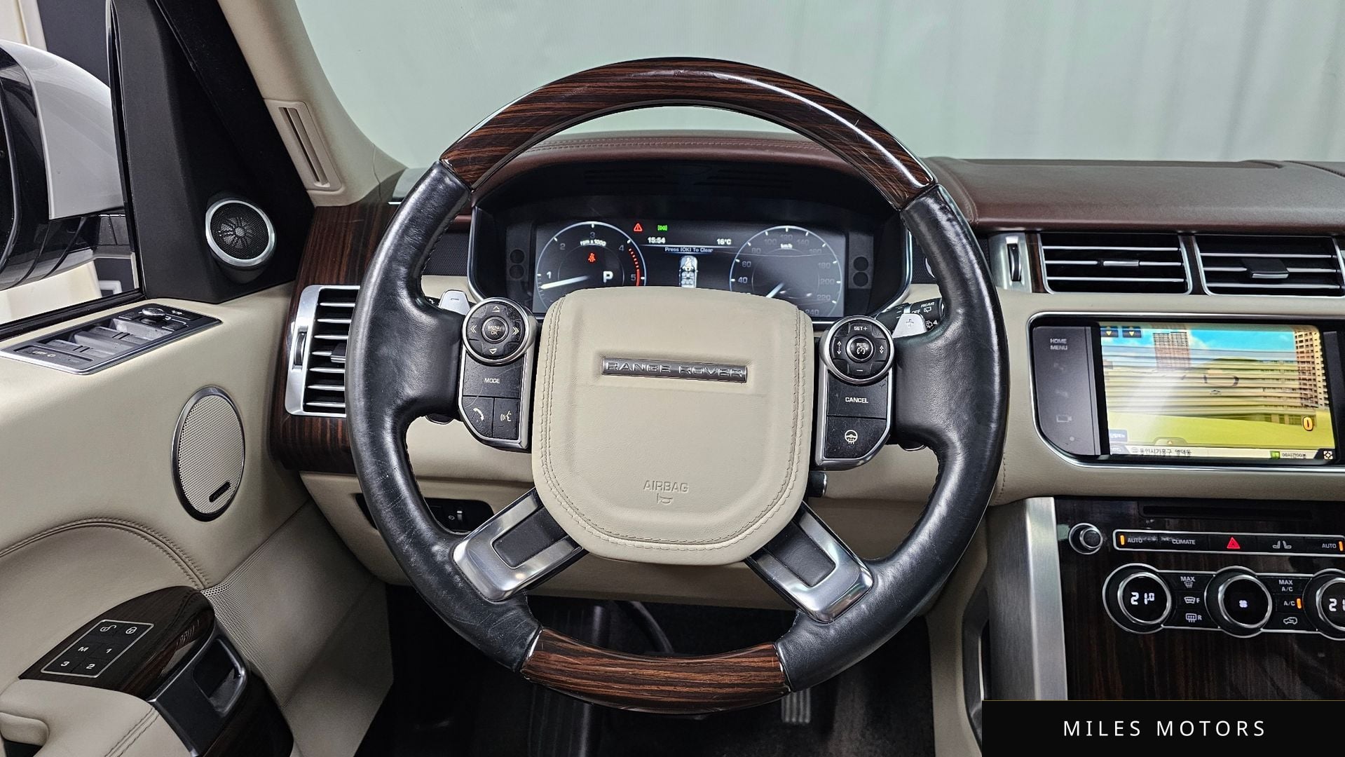 Land Rover 레인지로버 2015 — миниатюра 13