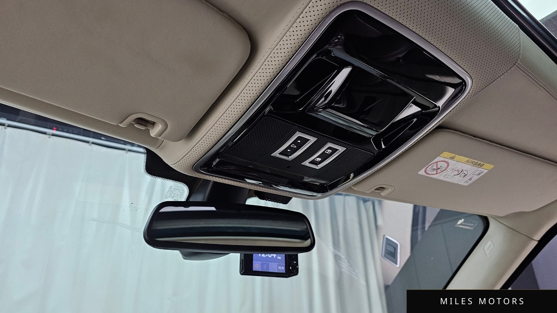 Land Rover 레인지로버 2015 — миниатюра 17