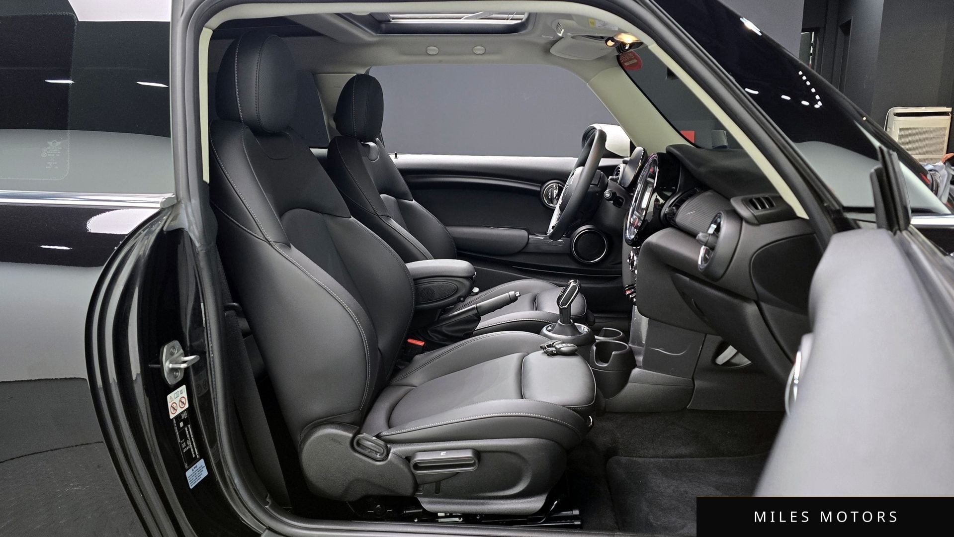 MINI Cooper 2021 — миниатюра 10