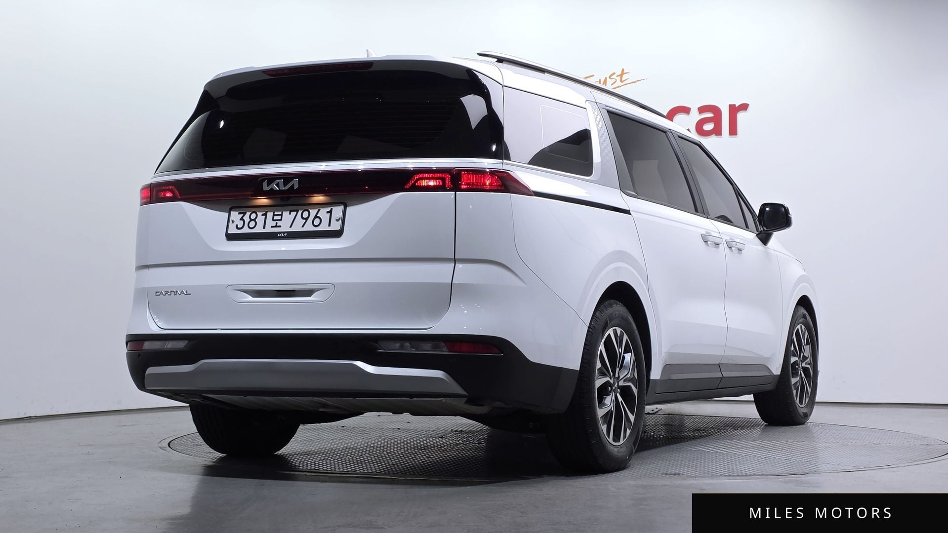 Kia Carnival 2023 — миниатюра 2