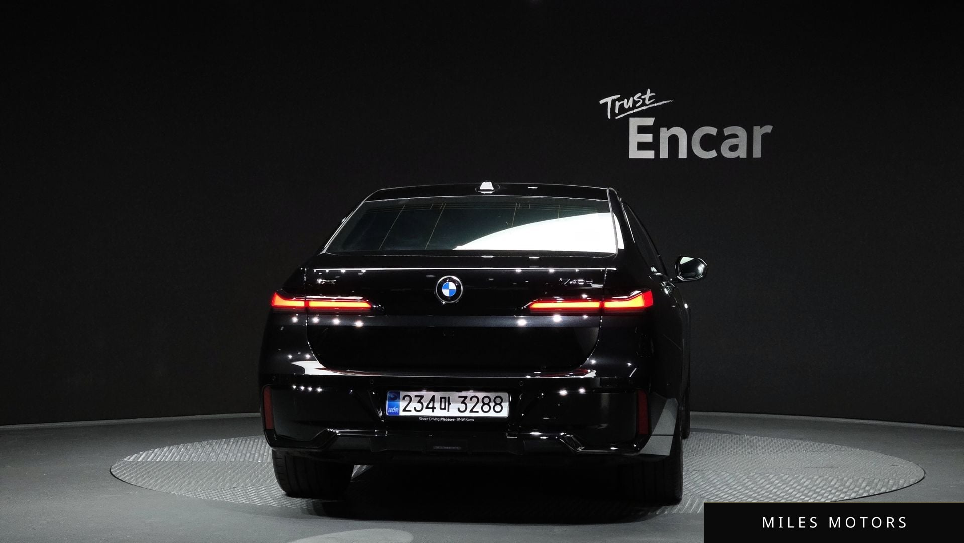 BMW 7 Series (G70) 2025 — миниатюра 4
