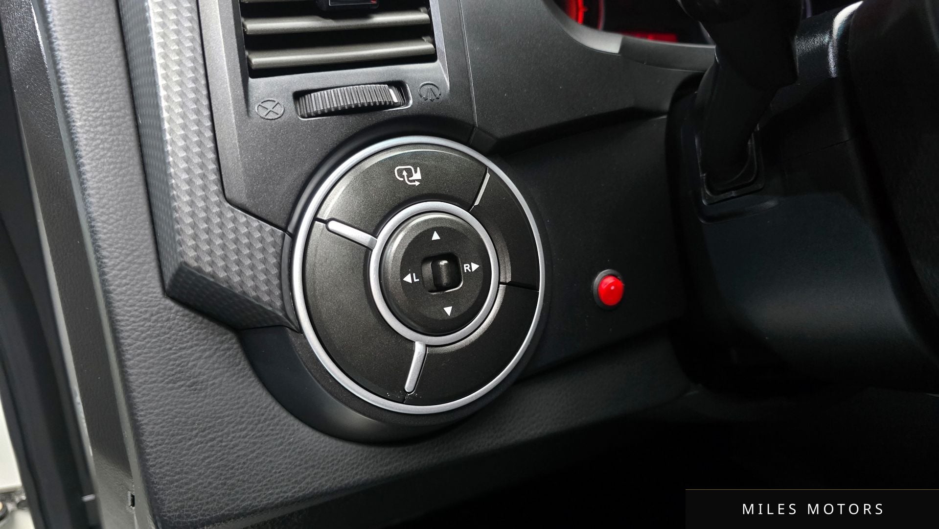 KG Mobility KORANDO 2015 — миниатюра 18