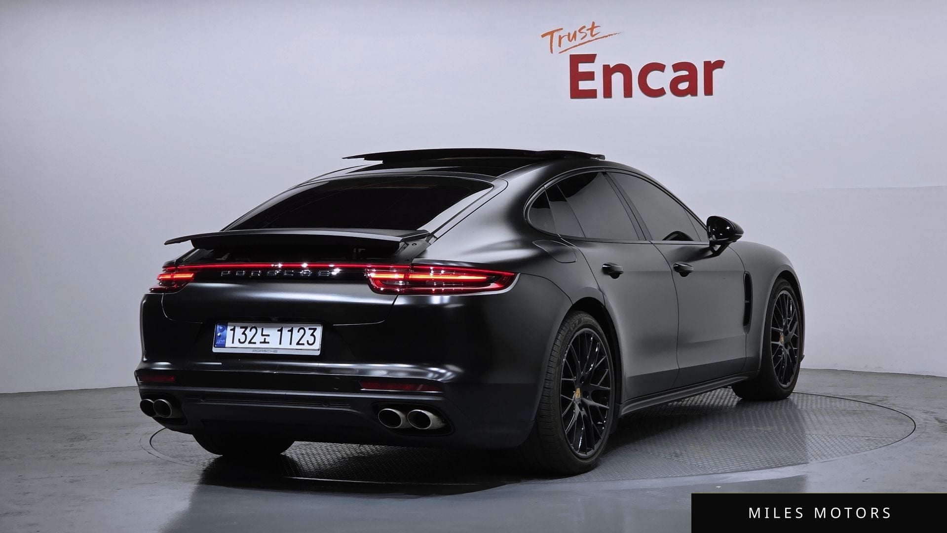 Porsche Panamera 2018 — миниатюра 2