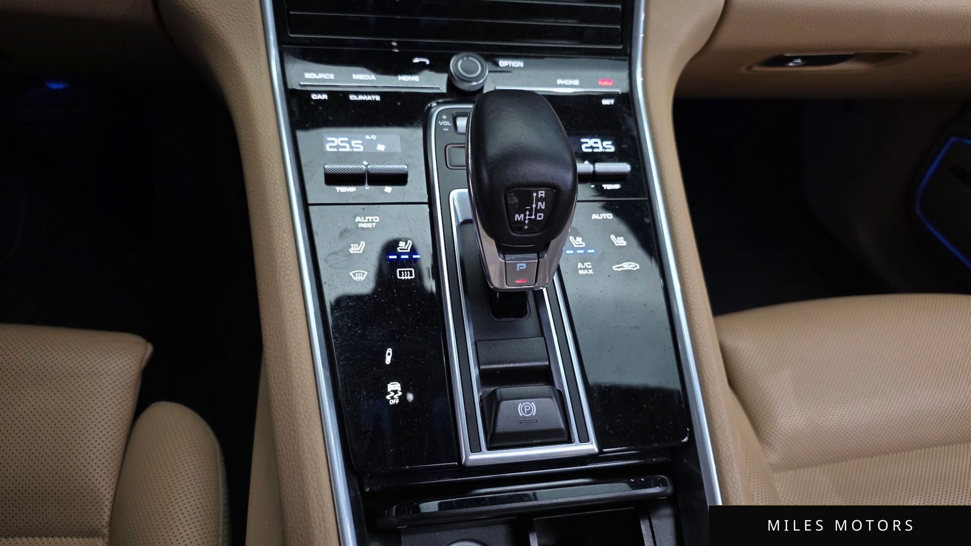 Porsche Panamera 2018 — миниатюра 9