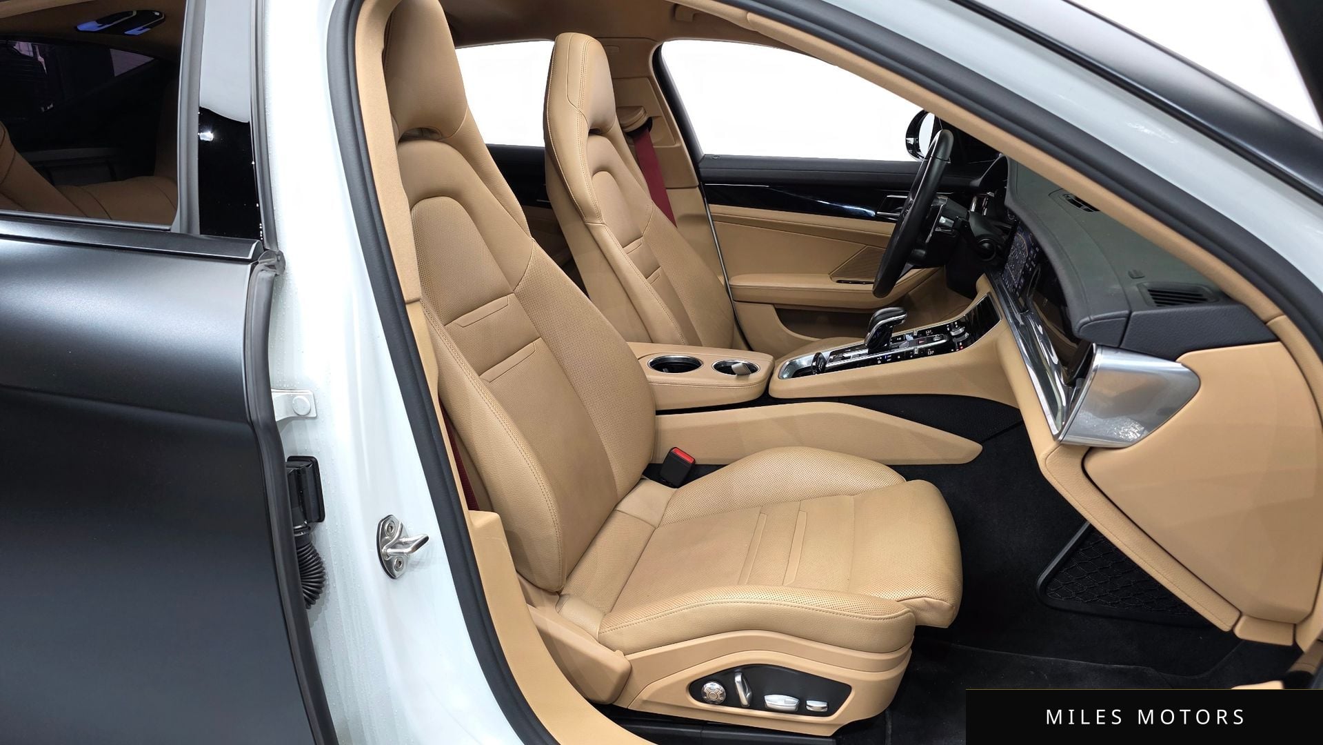 Porsche Panamera 2018 — миниатюра 10