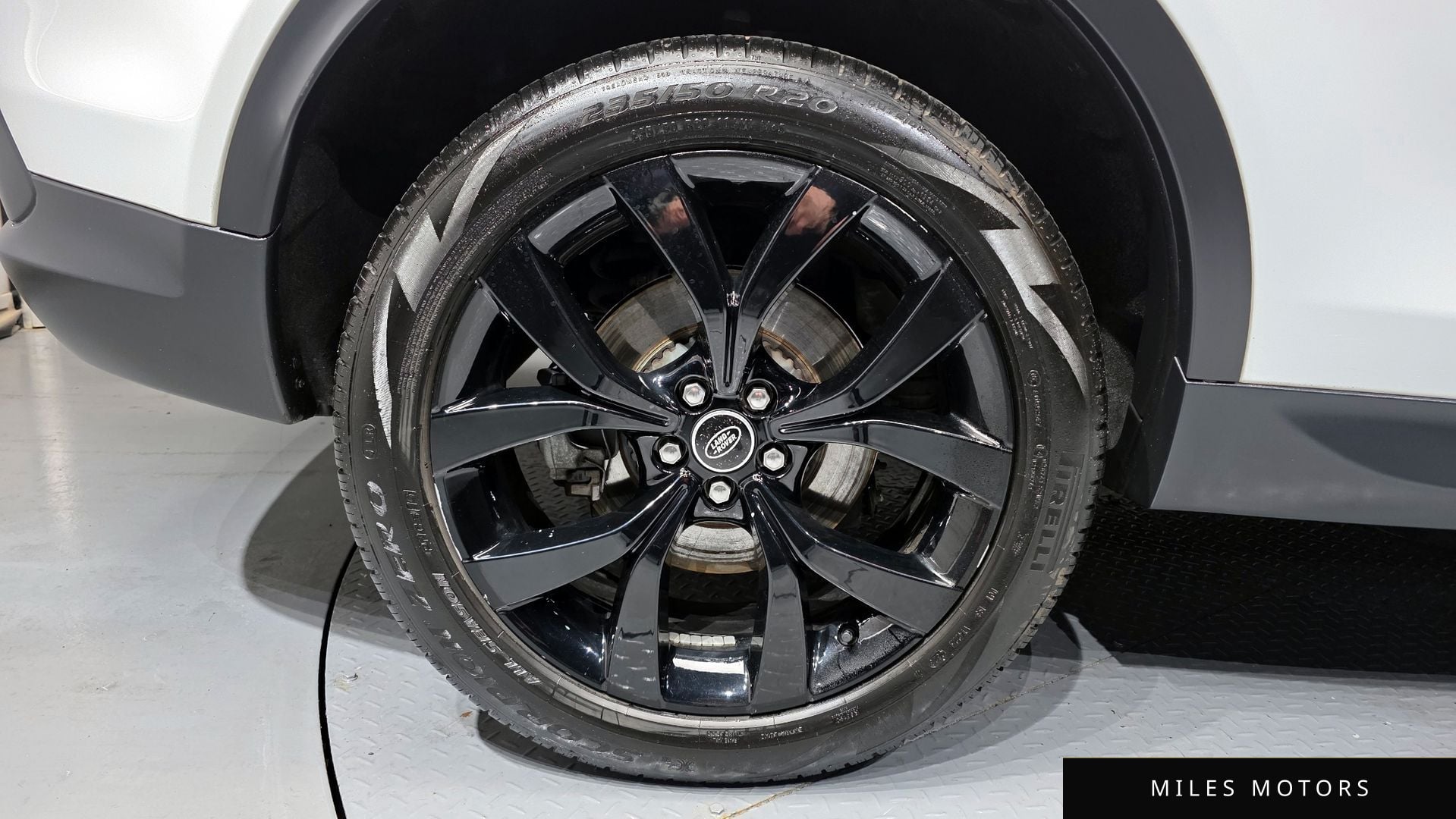 Land Rover Discovery Sport 2023 — миниатюра 5