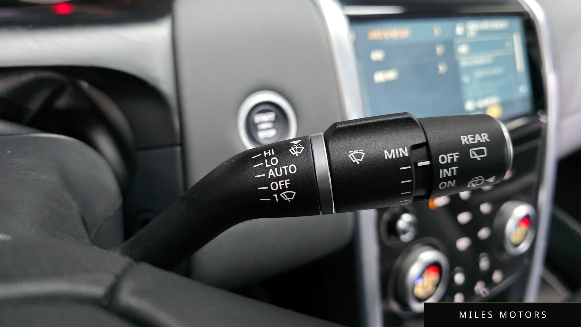Land Rover Discovery Sport 2023 — миниатюра 18
