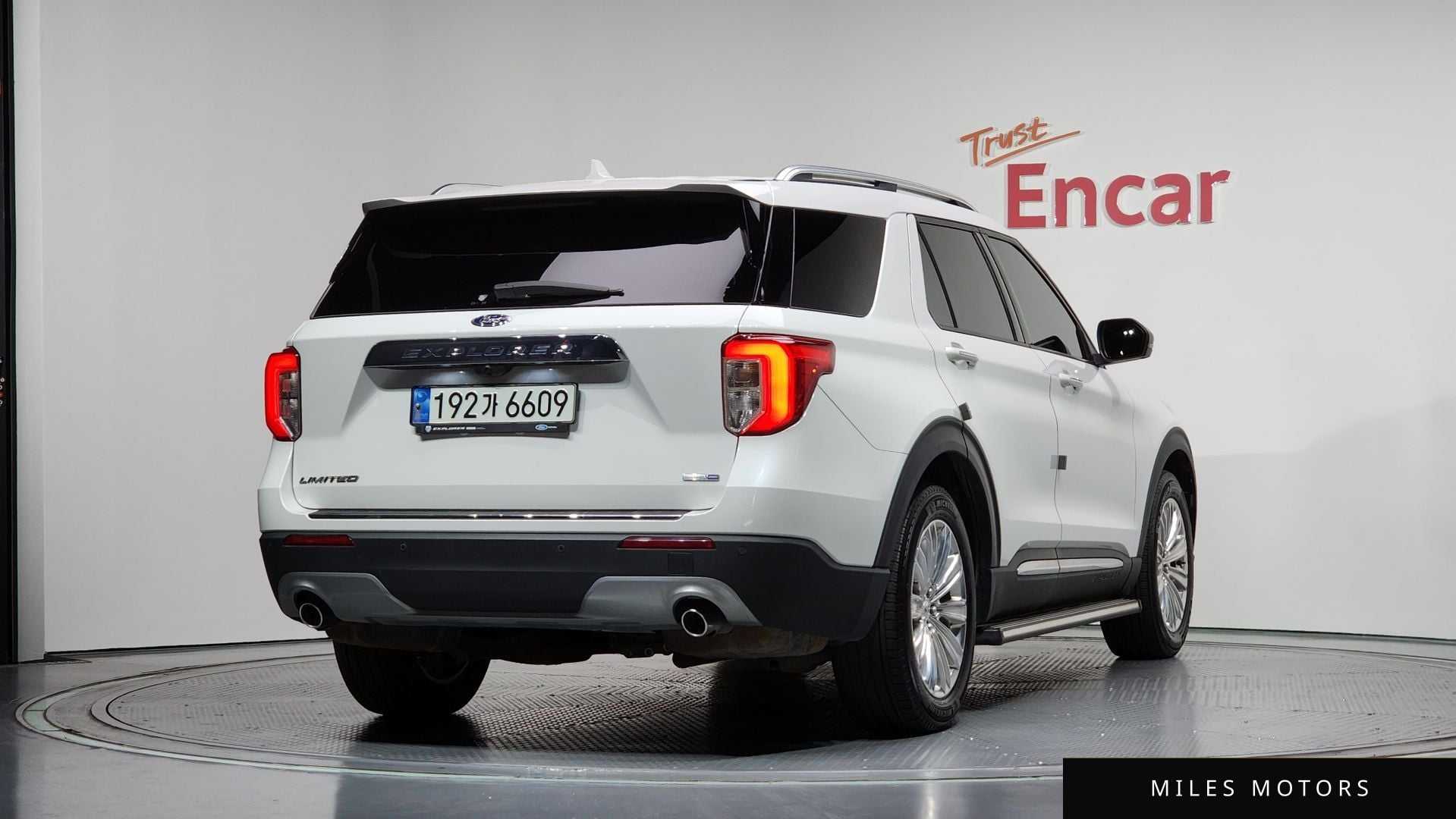 Ford Explorer 2020 — миниатюра 2