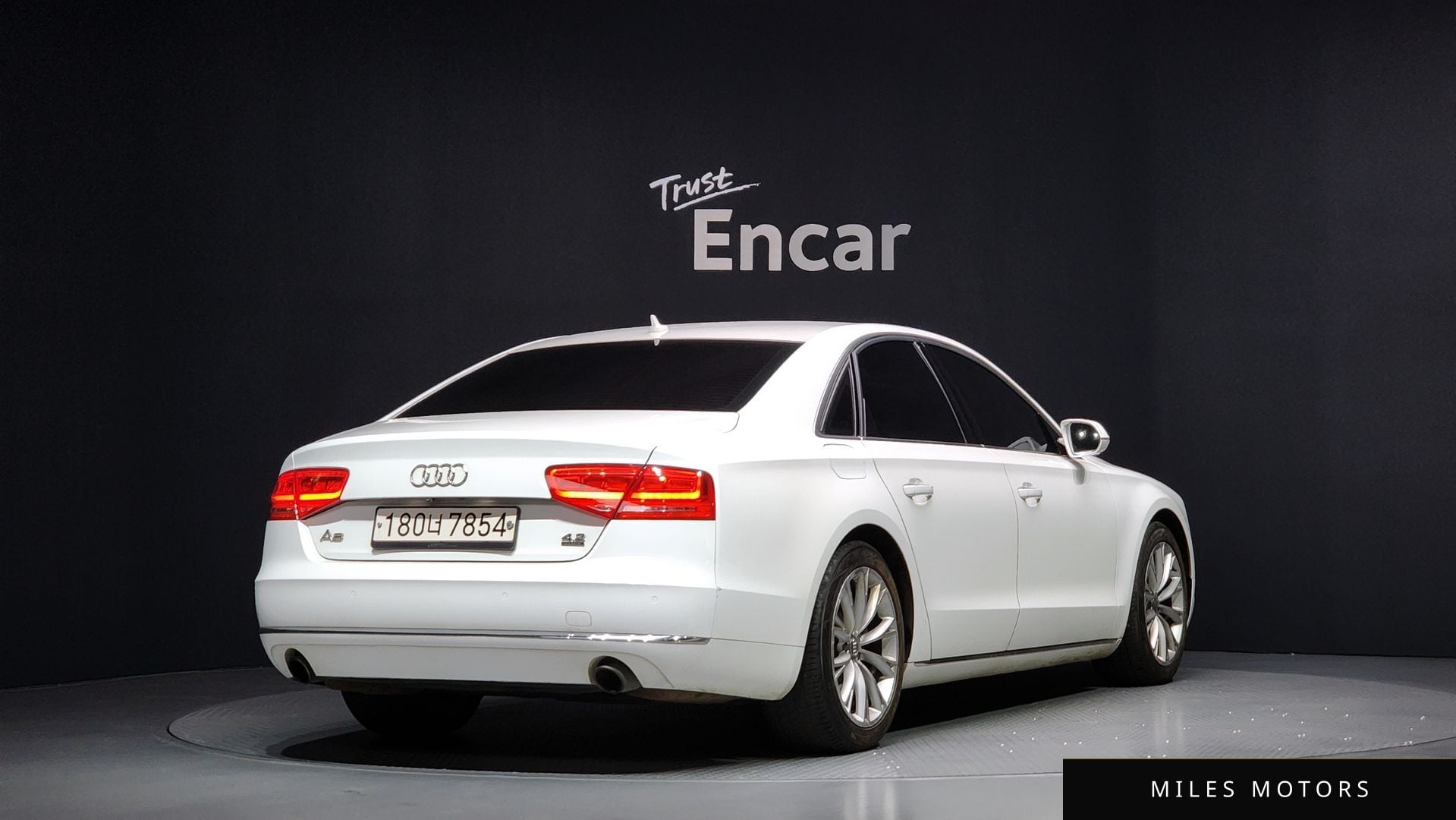 Audi A8 2012 — миниатюра 2