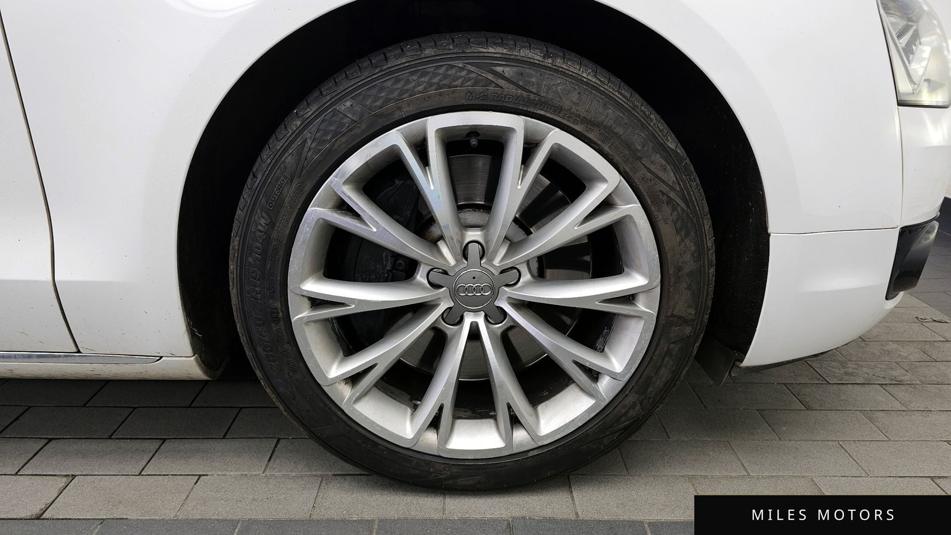 Audi A8 2012 — миниатюра 5