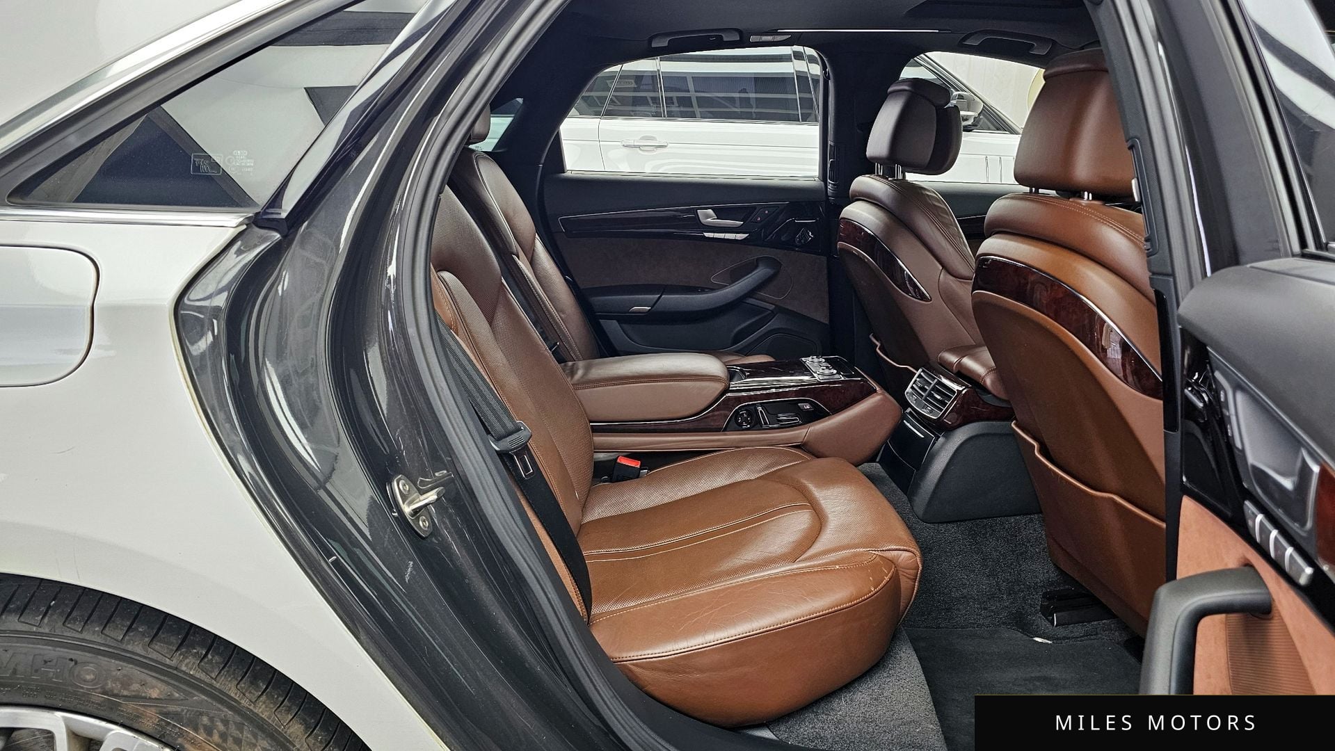Audi A8 2012 — миниатюра 12