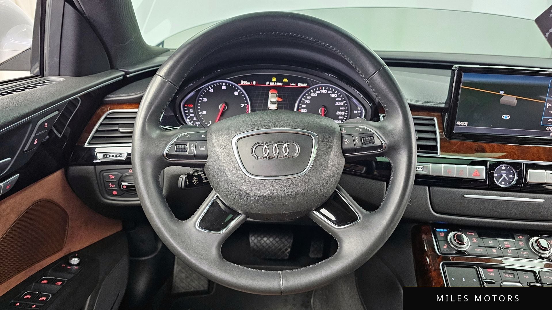 Audi A8 2012 — миниатюра 13