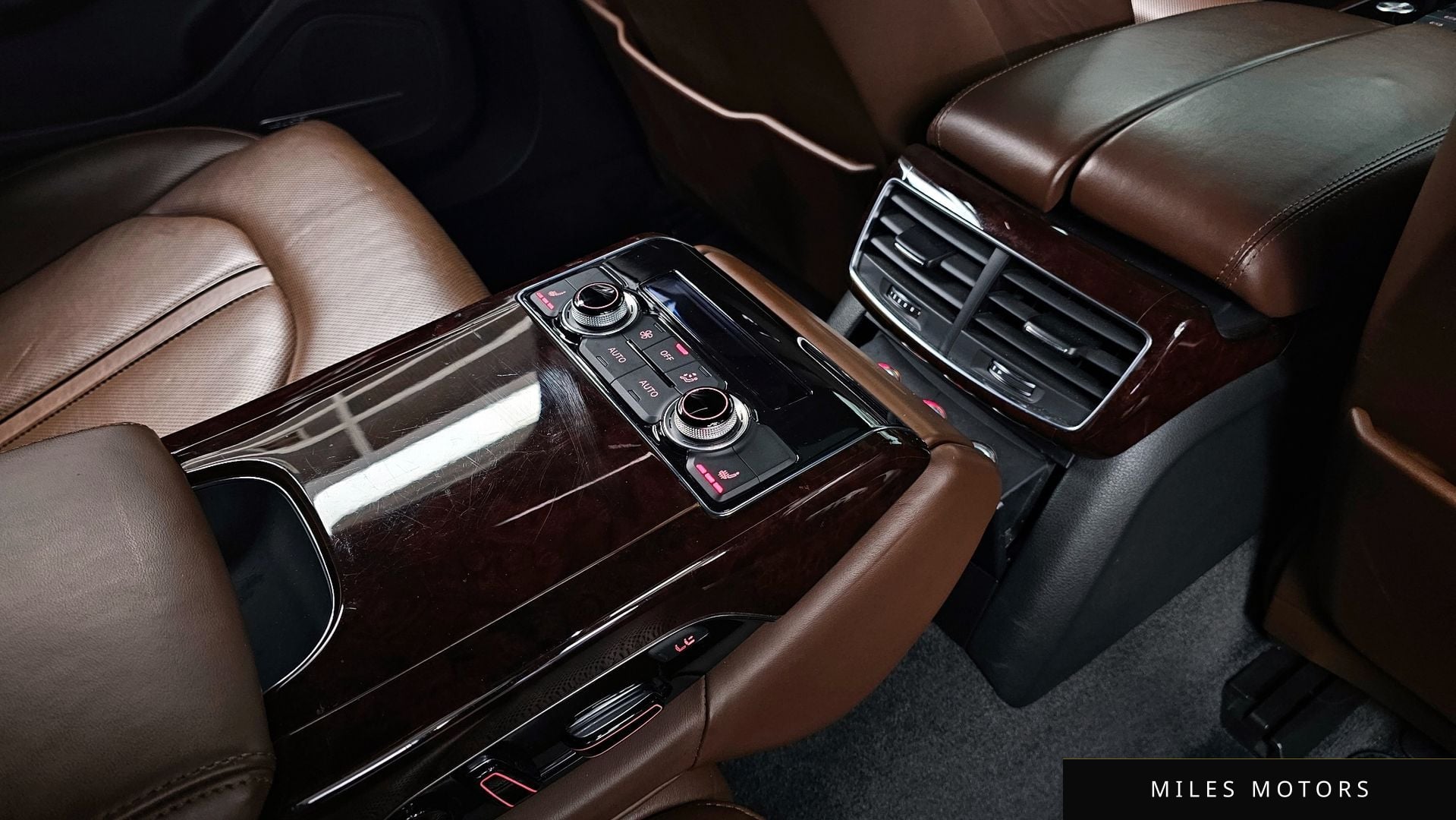 Audi A8 2012 — миниатюра 18