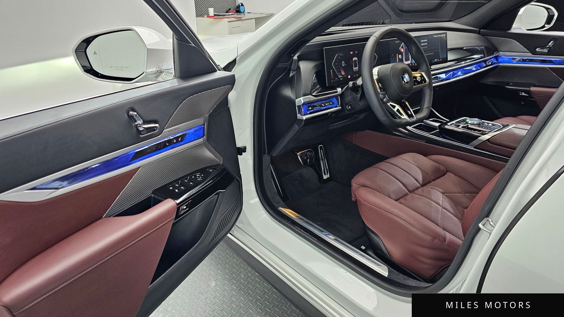 BMW 7 Series (G70) 2025 — миниатюра 11