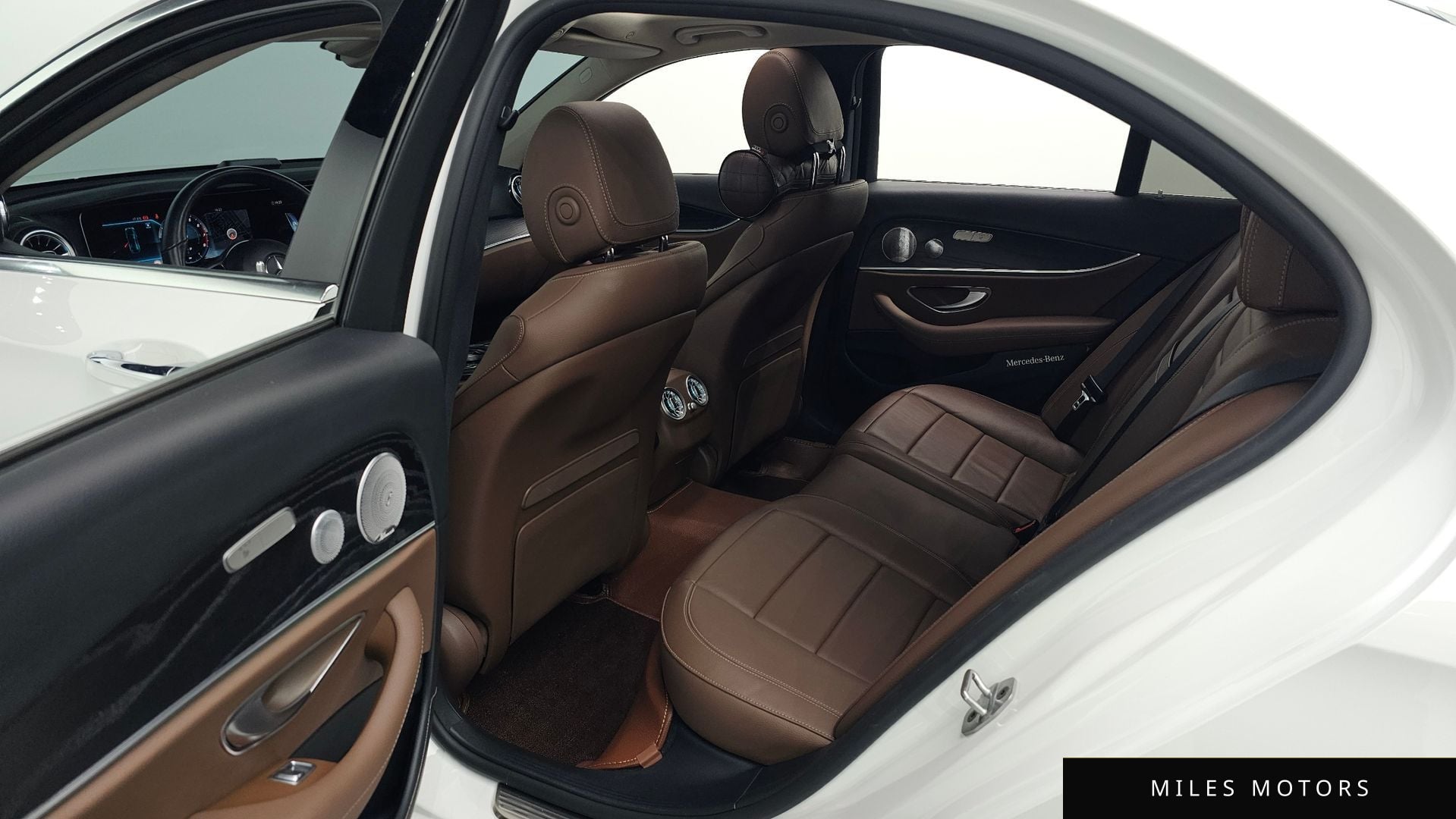 Mercedes-Benz E-Class W213 2020 — миниатюра 12