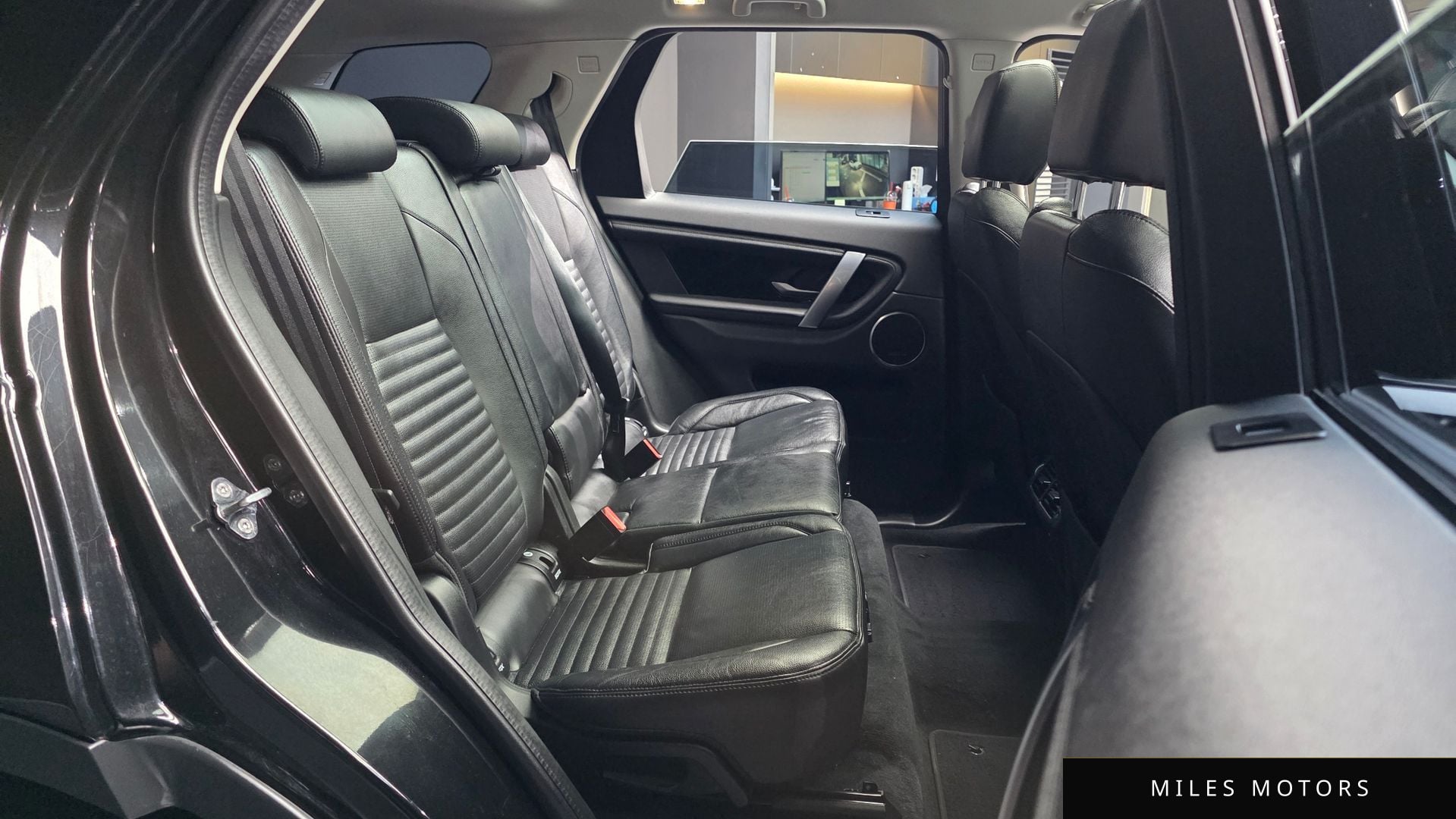 Land Rover Discovery Sport 2020 — миниатюра 12