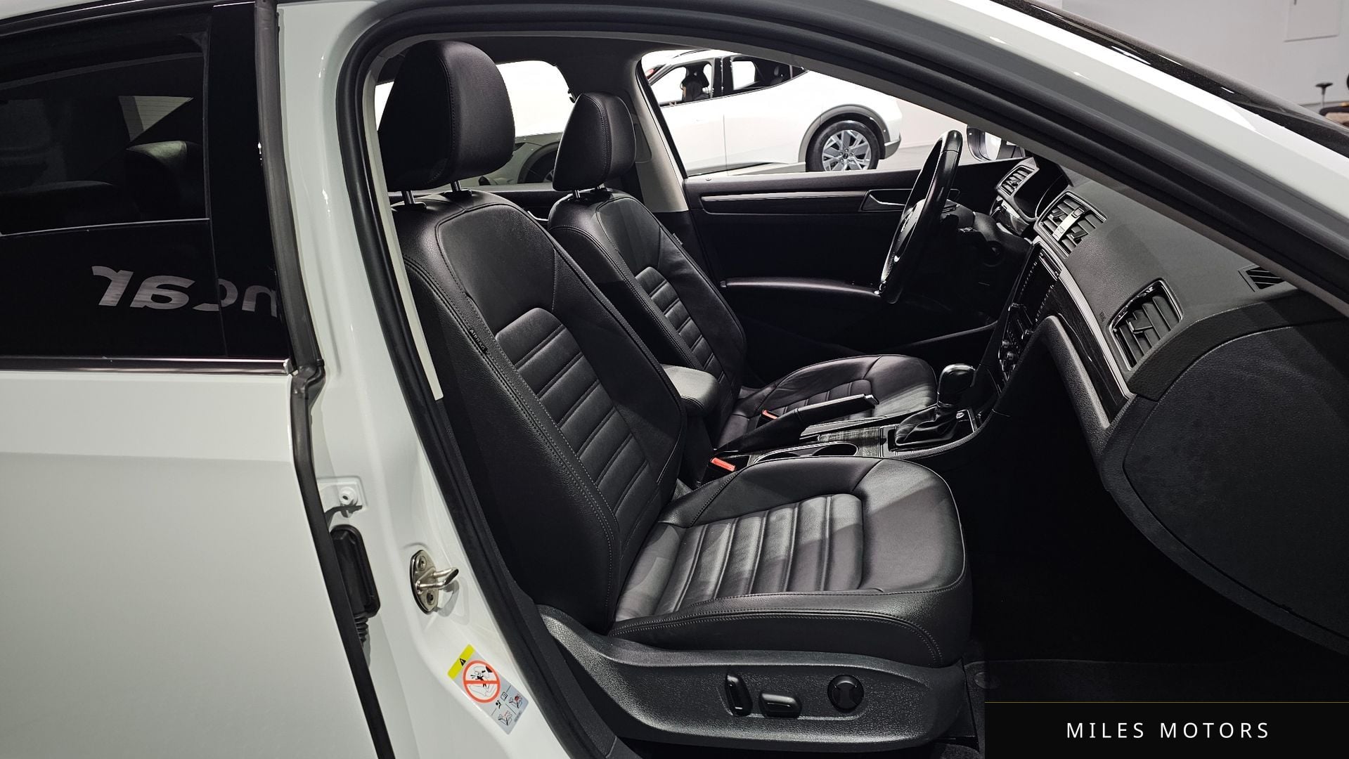 Volkswagen Passat 2018 — миниатюра 10