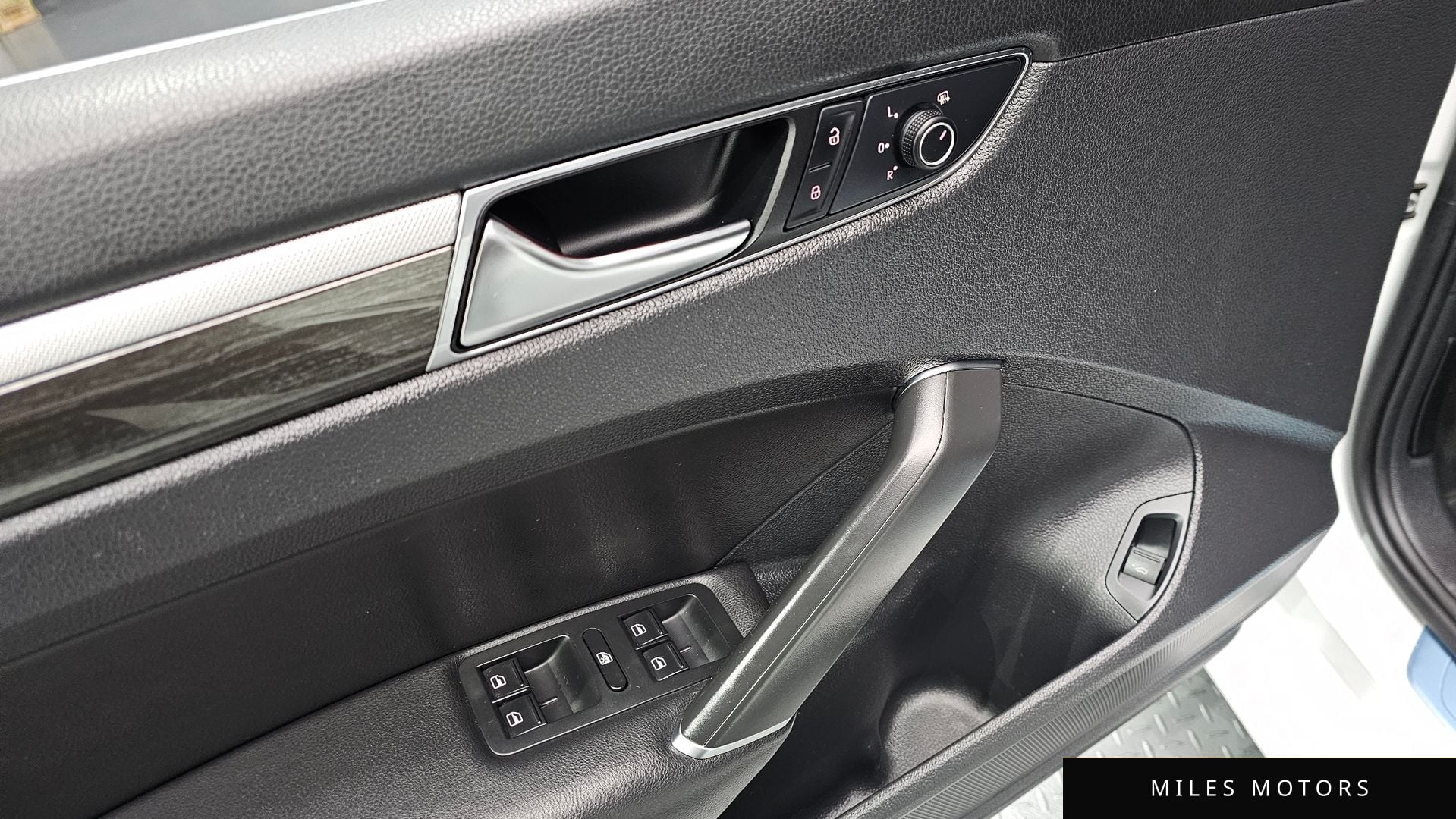 Volkswagen Passat 2018 — миниатюра 12