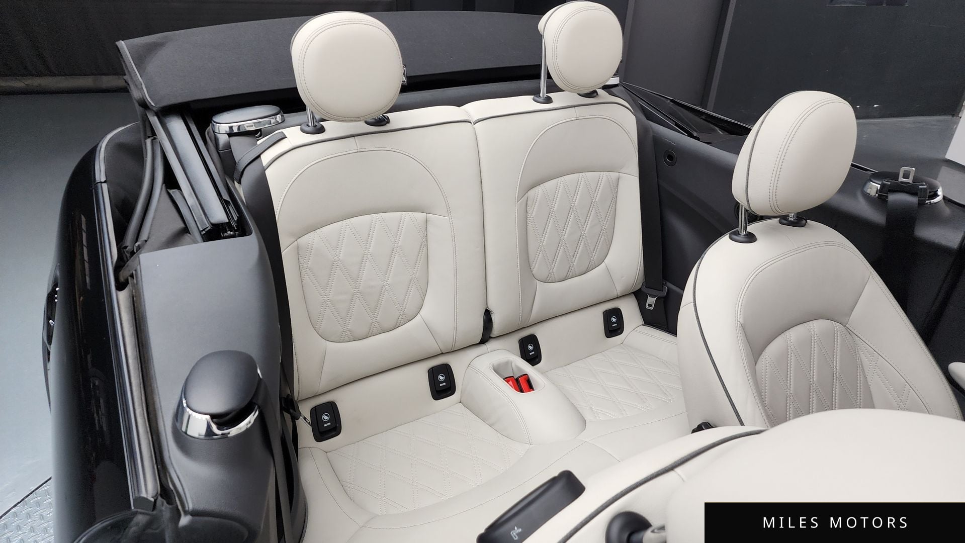 MINI Cooper Convertible 2023 — миниатюра 12