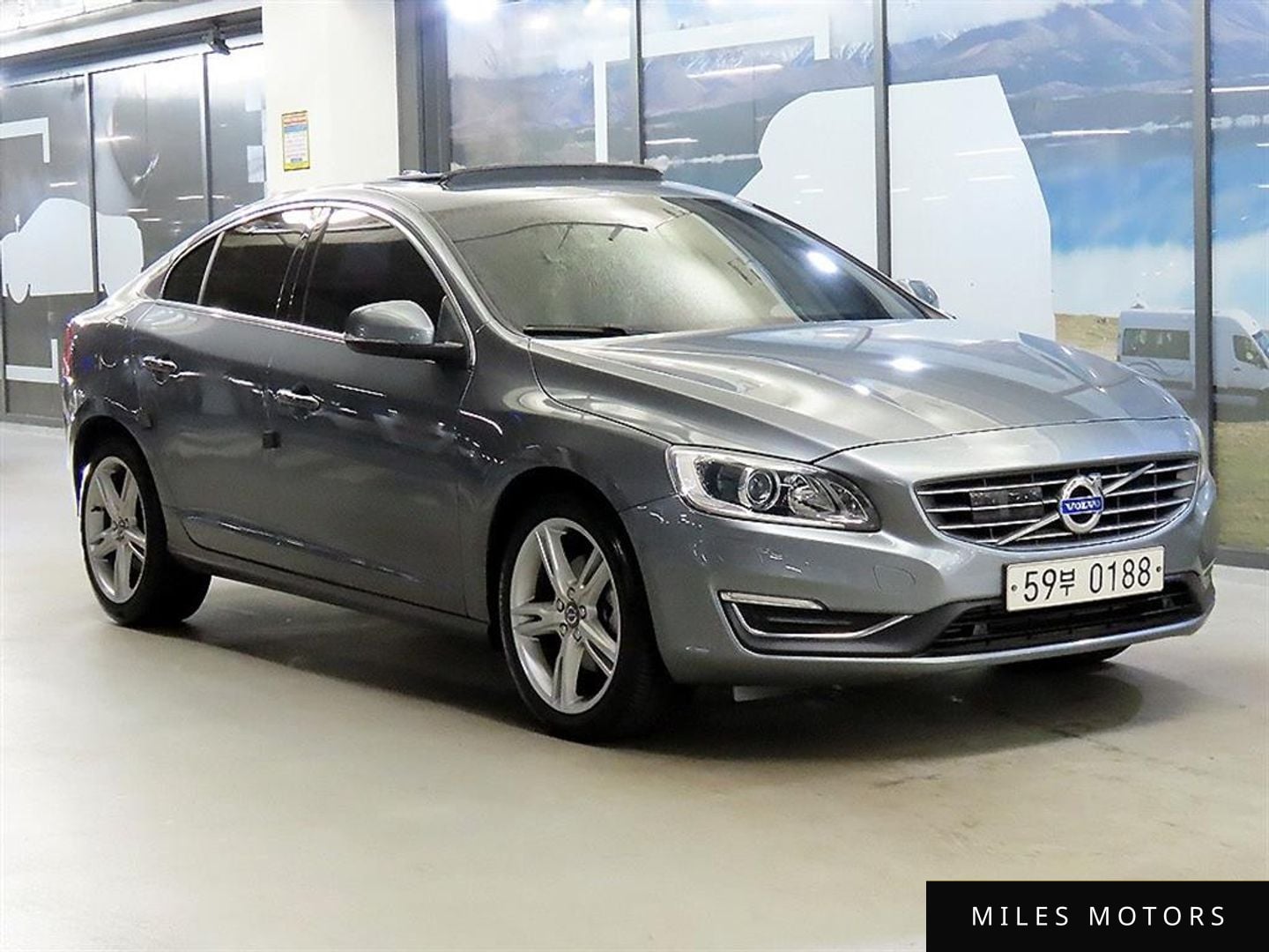 Volvo S60 2017 — фото 1 из 12
