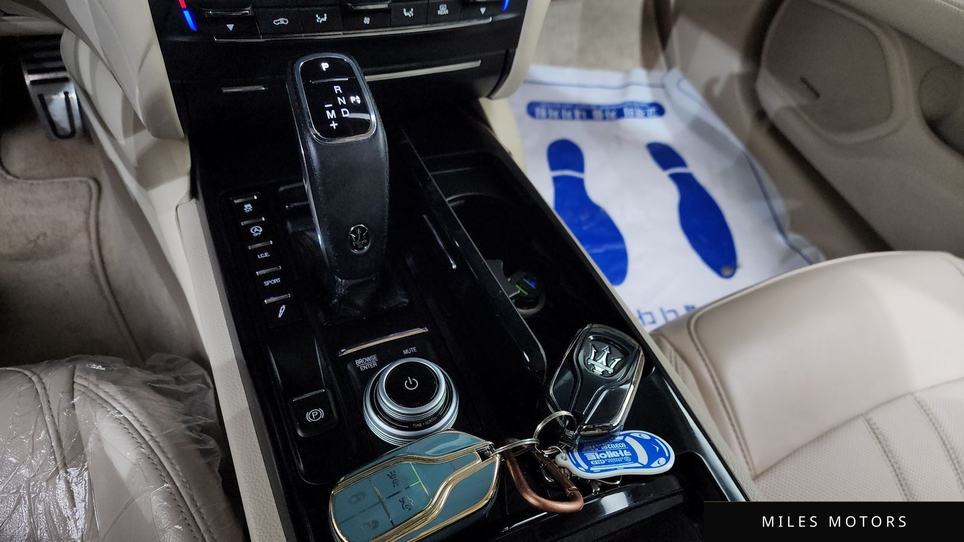 Maserati 기블리 2021 — миниатюра 9