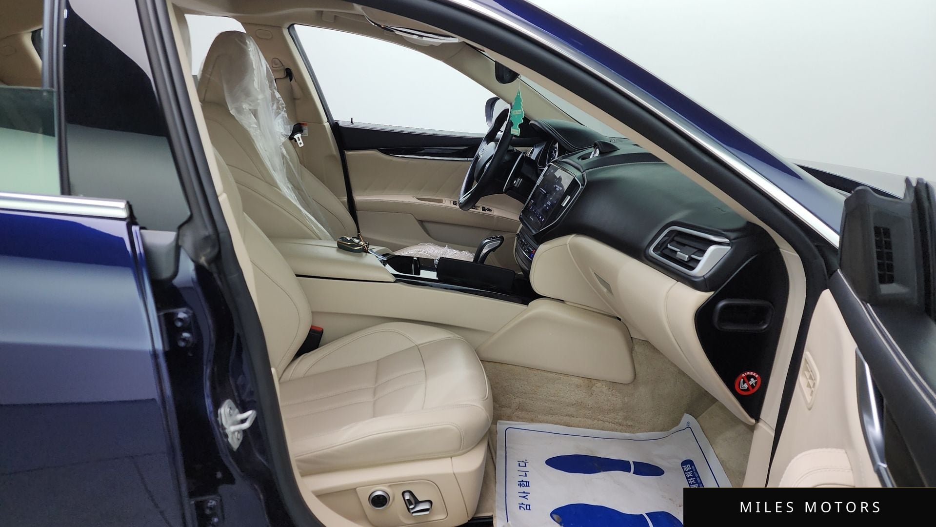 Maserati 기블리 2021 — миниатюра 11