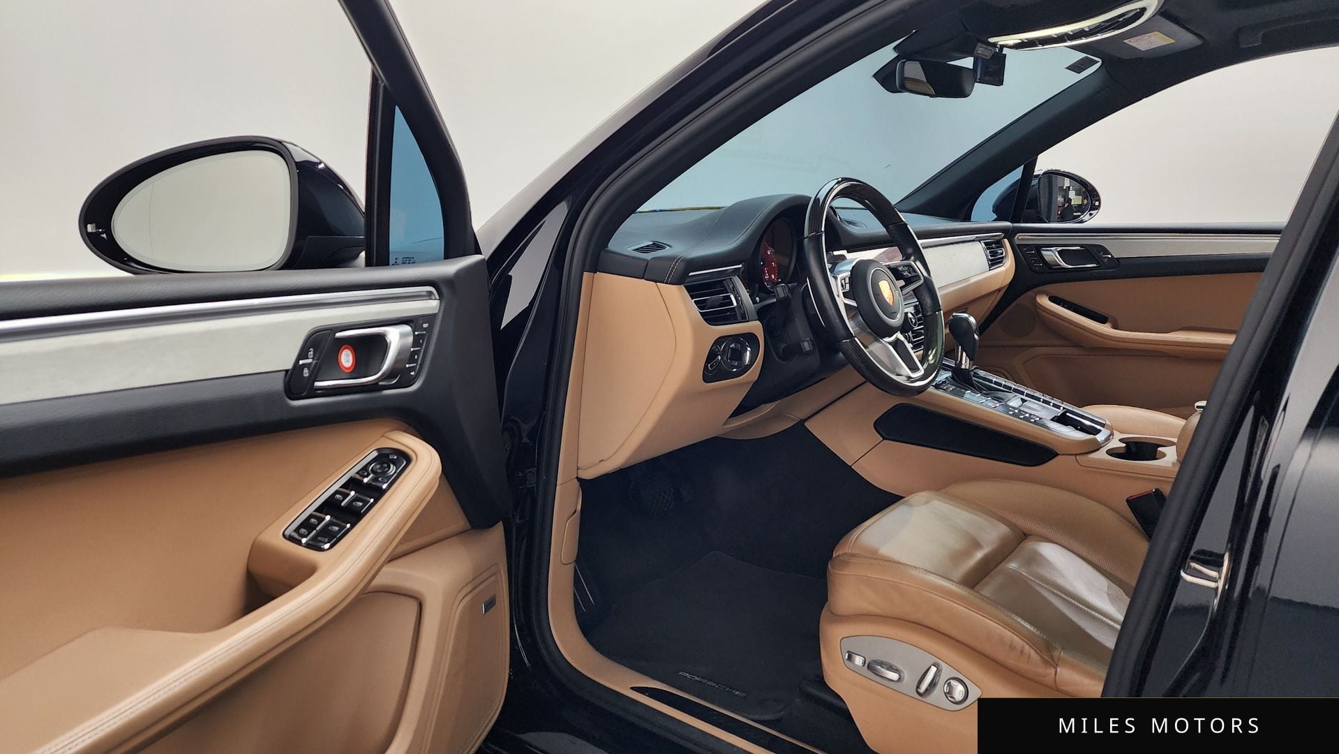 Porsche Macan 2021 — миниатюра 10