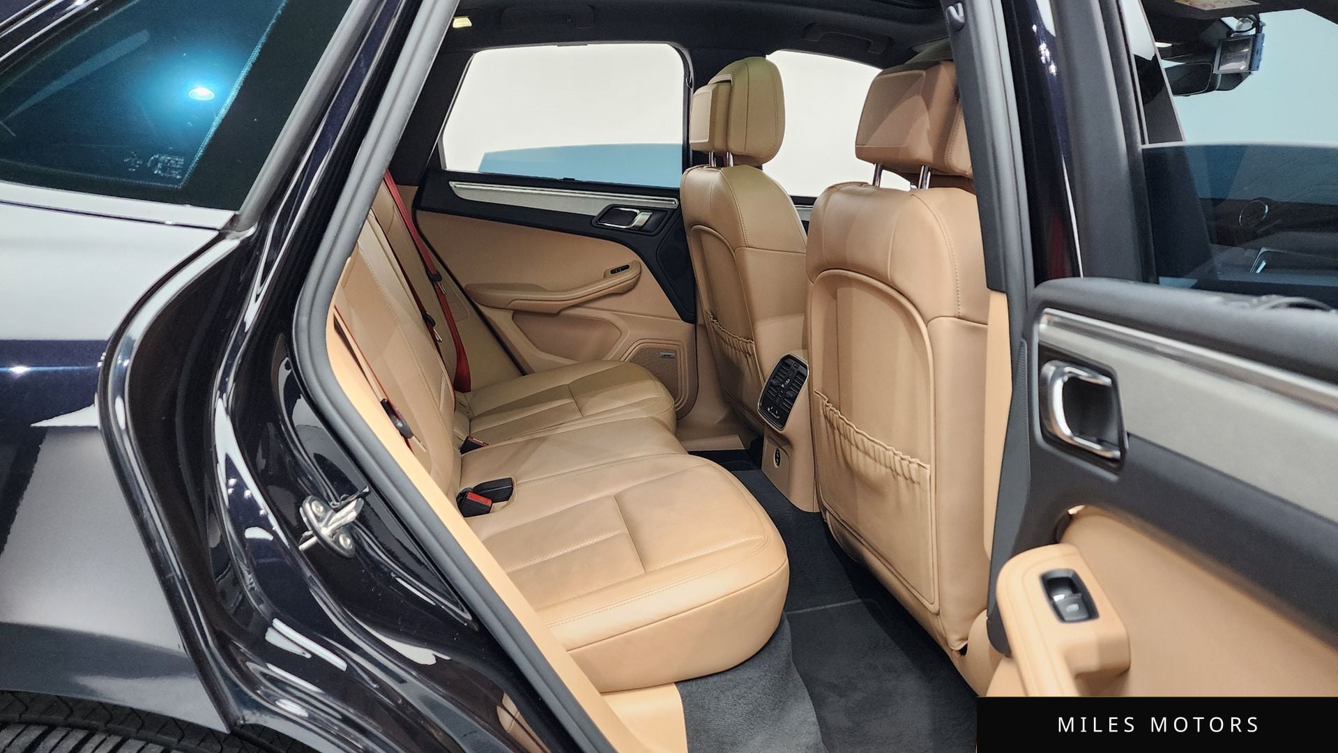 Porsche Macan 2021 — миниатюра 12